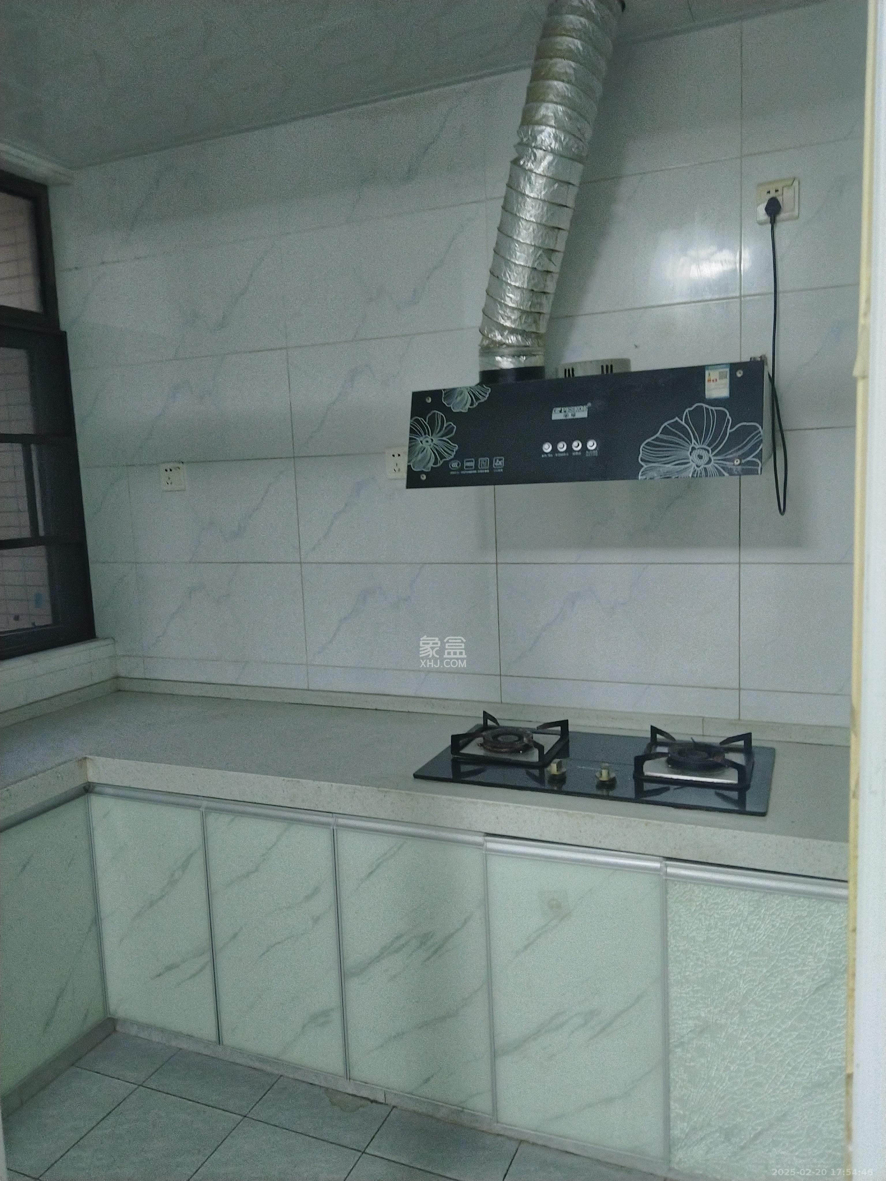 福天藏郡院子  3室2厅2卫    1800.0元/月 福天藏郡院子  3室2厅2卫    1800.0元/月室内图