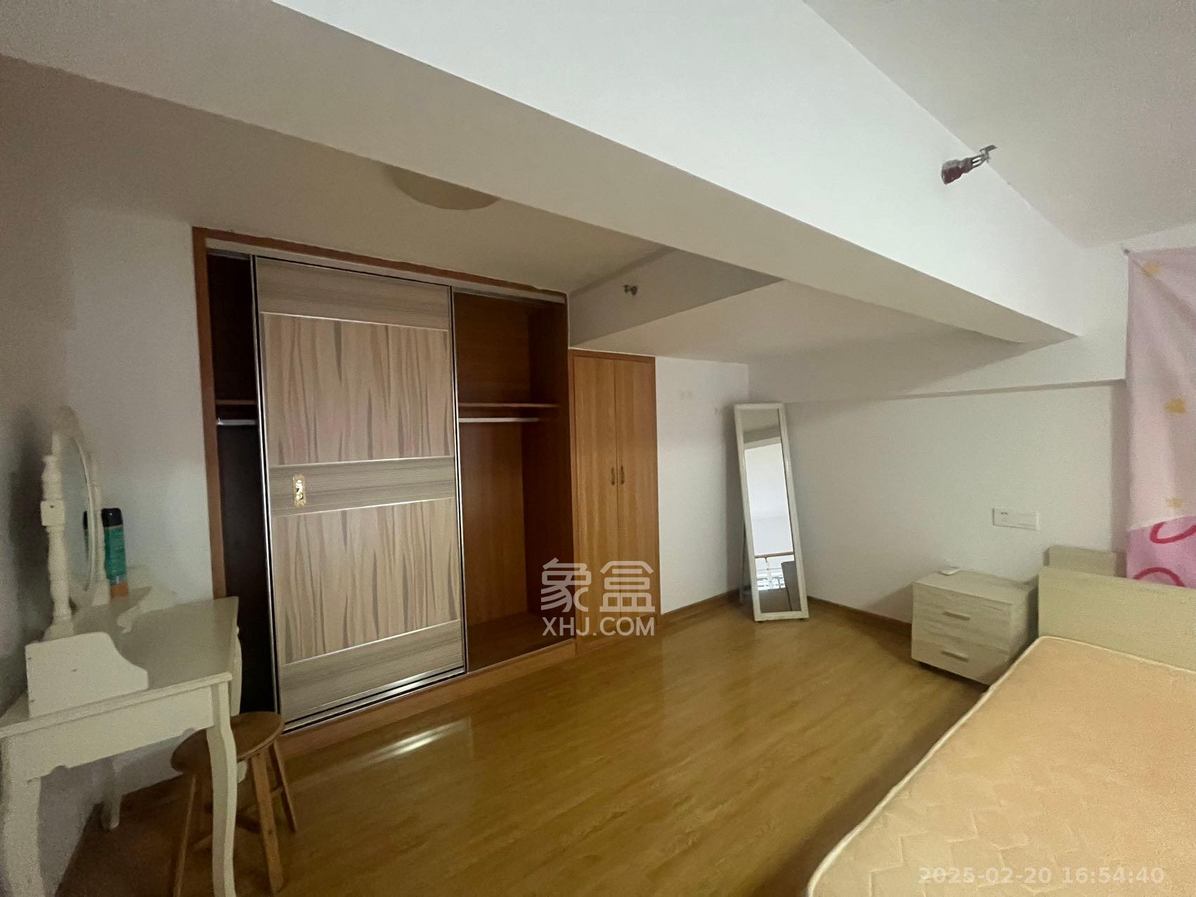 中建芙蓉嘉苑 1室1厅1卫 1600.0元/月 中建芙蓉嘉苑 1室1厅1卫 1600.0元/月室内图