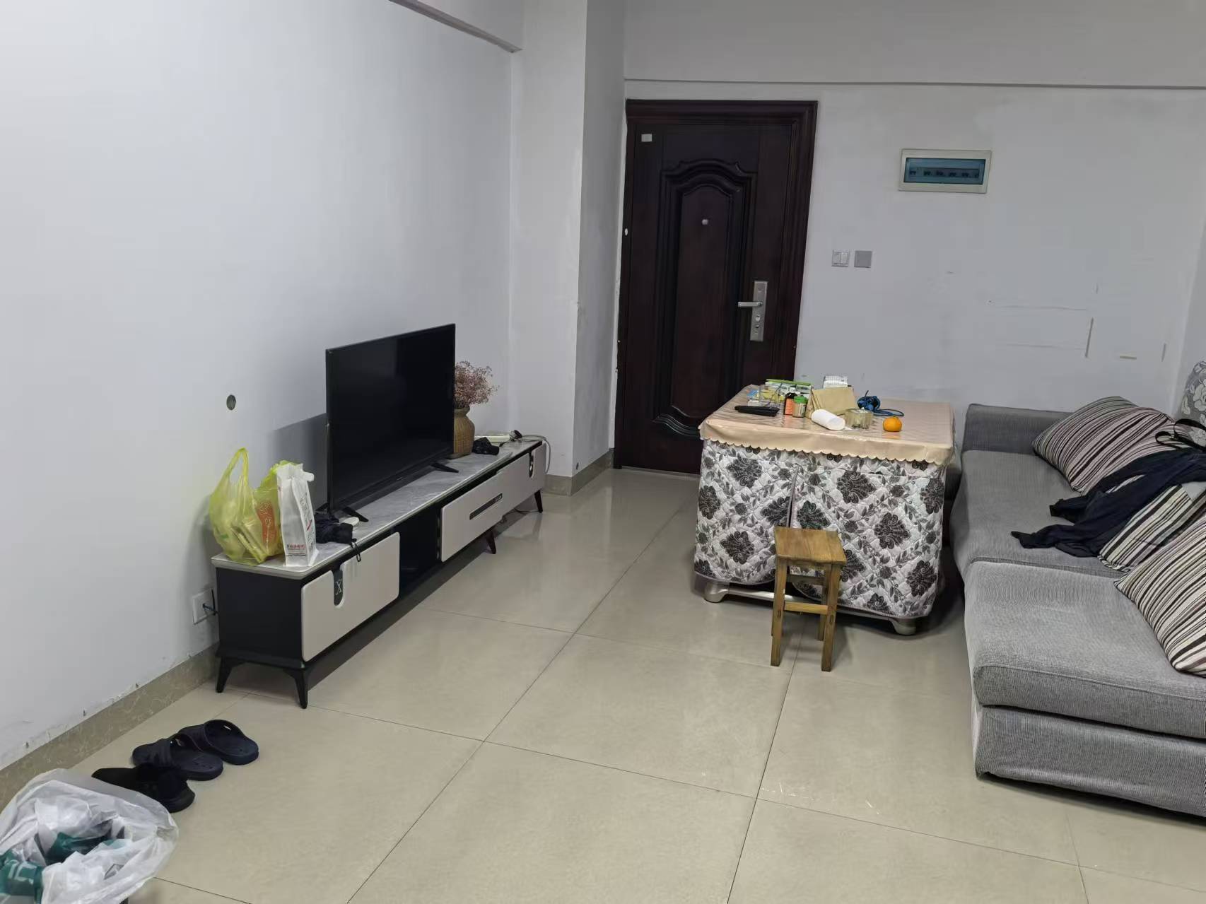 盛世时代广场 2室1厅1卫 2200.0元/月 盛世时代广场 2室1厅1卫 2200.0元/月室内图