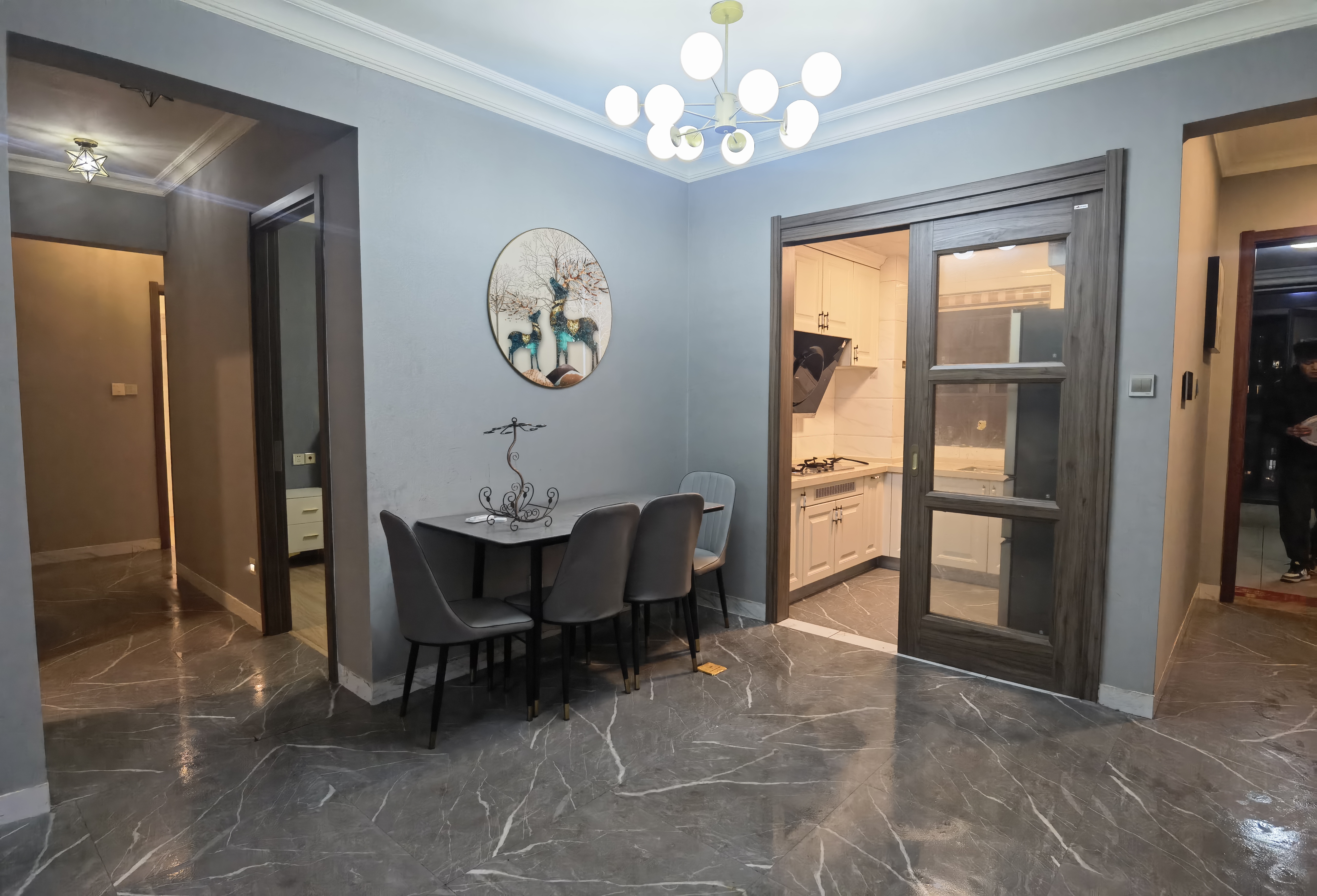 碧桂园梓山府 4室2厅2卫 2400.0元/月 碧桂园梓山府 4室2厅2卫 2400.0元/月室内图