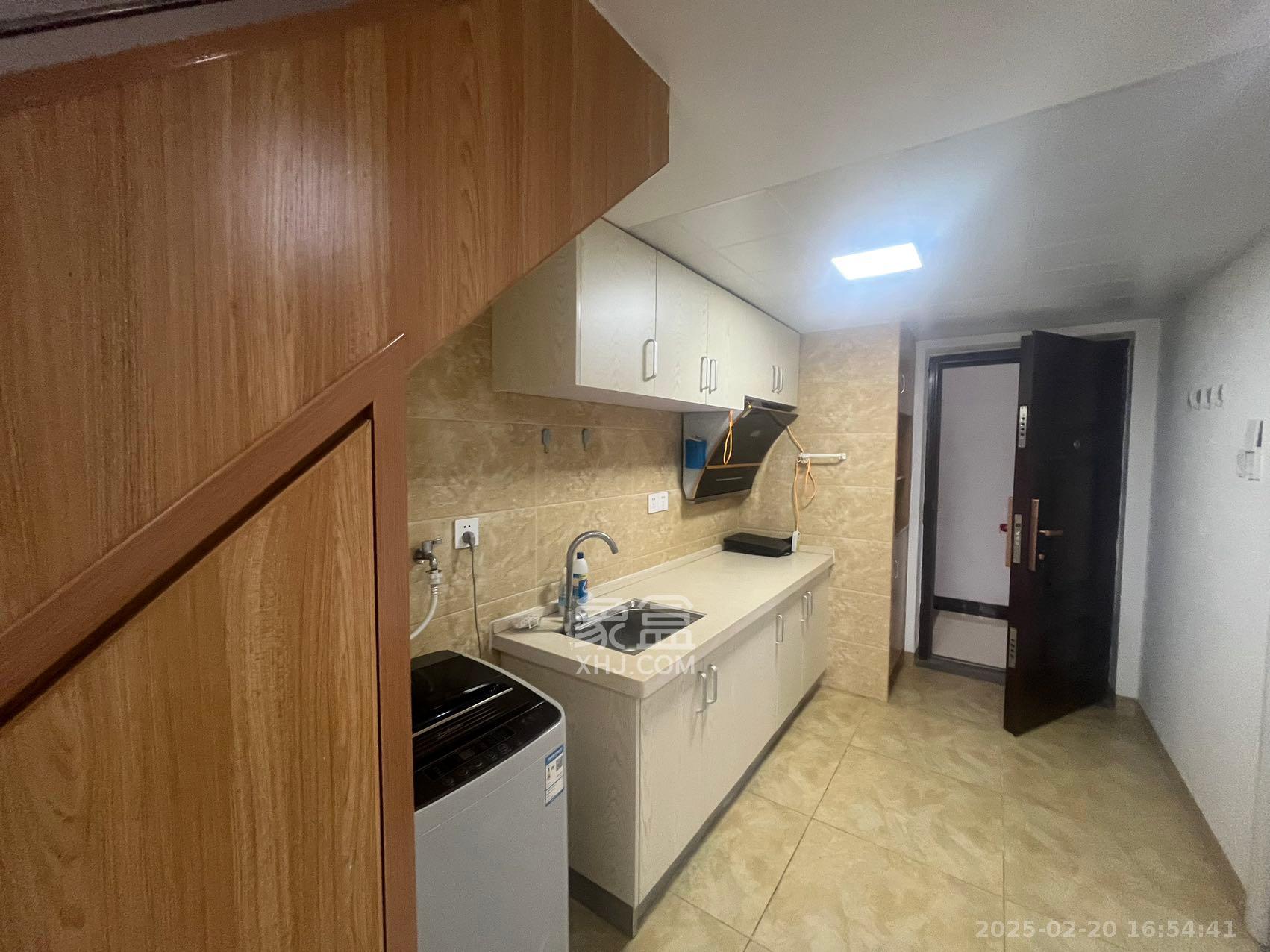 中建芙蓉嘉苑 1室1厅1卫 1600.0元/月 中建芙蓉嘉苑 1室1厅1卫 1600.0元/月室内图