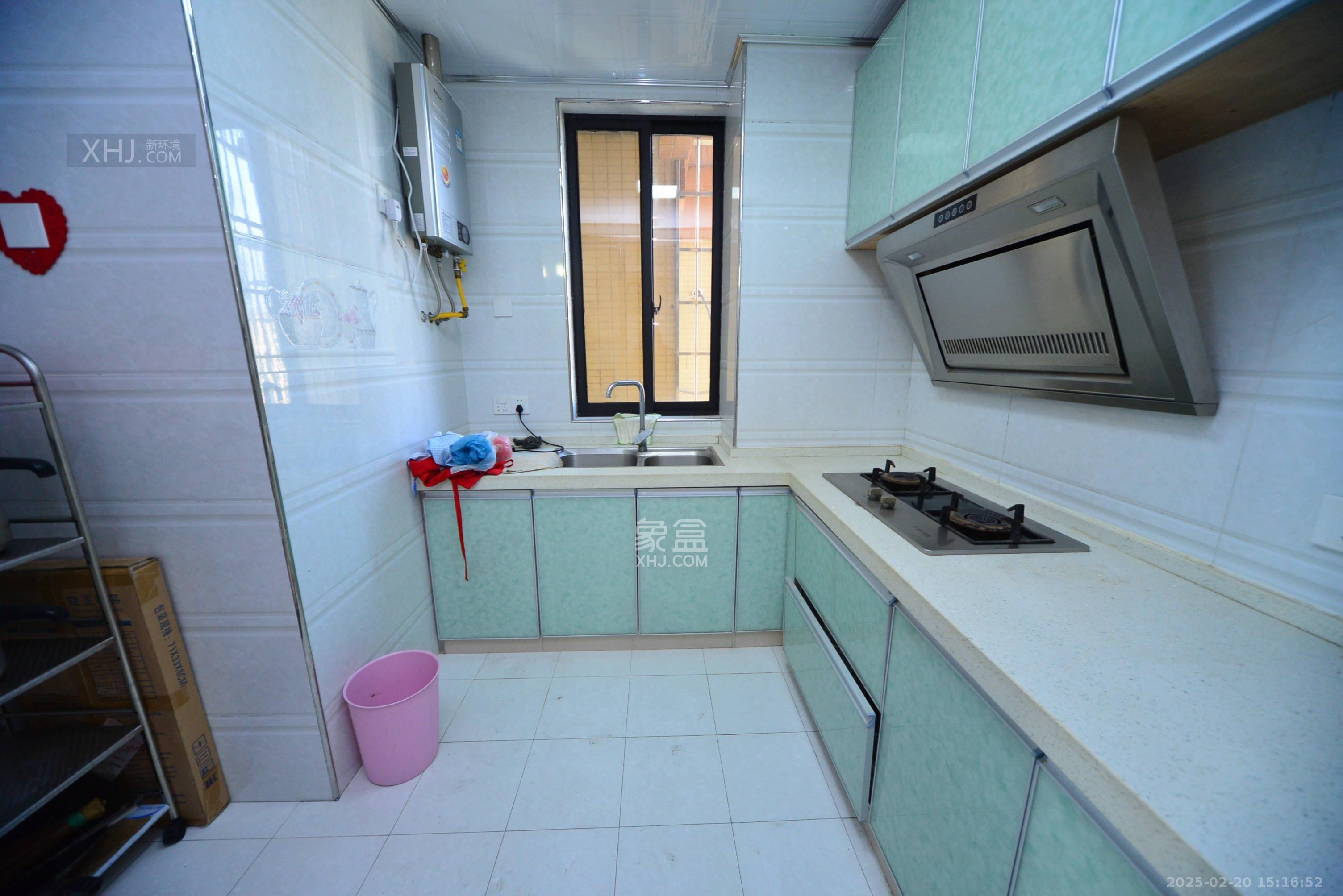 康斯丹郡(融程领秀佳园) 3室2厅2卫 3000.00元/月 康斯丹郡(融程领秀佳园) 3室2厅2卫 3000.00元/月室内图