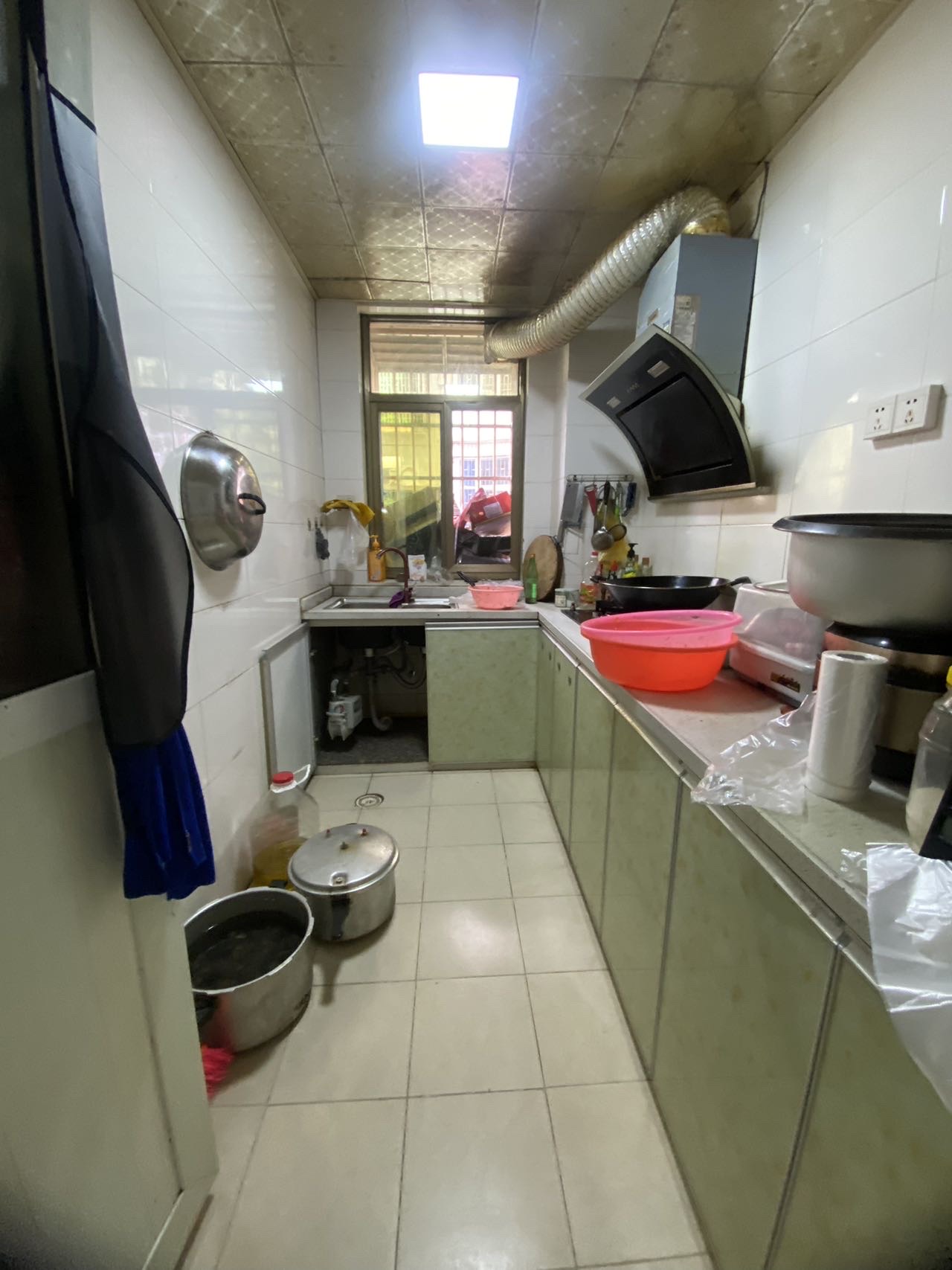 群芳花园  2室2厅1卫    96.0万 群芳花园  2室2厅1卫    96.0万客厅