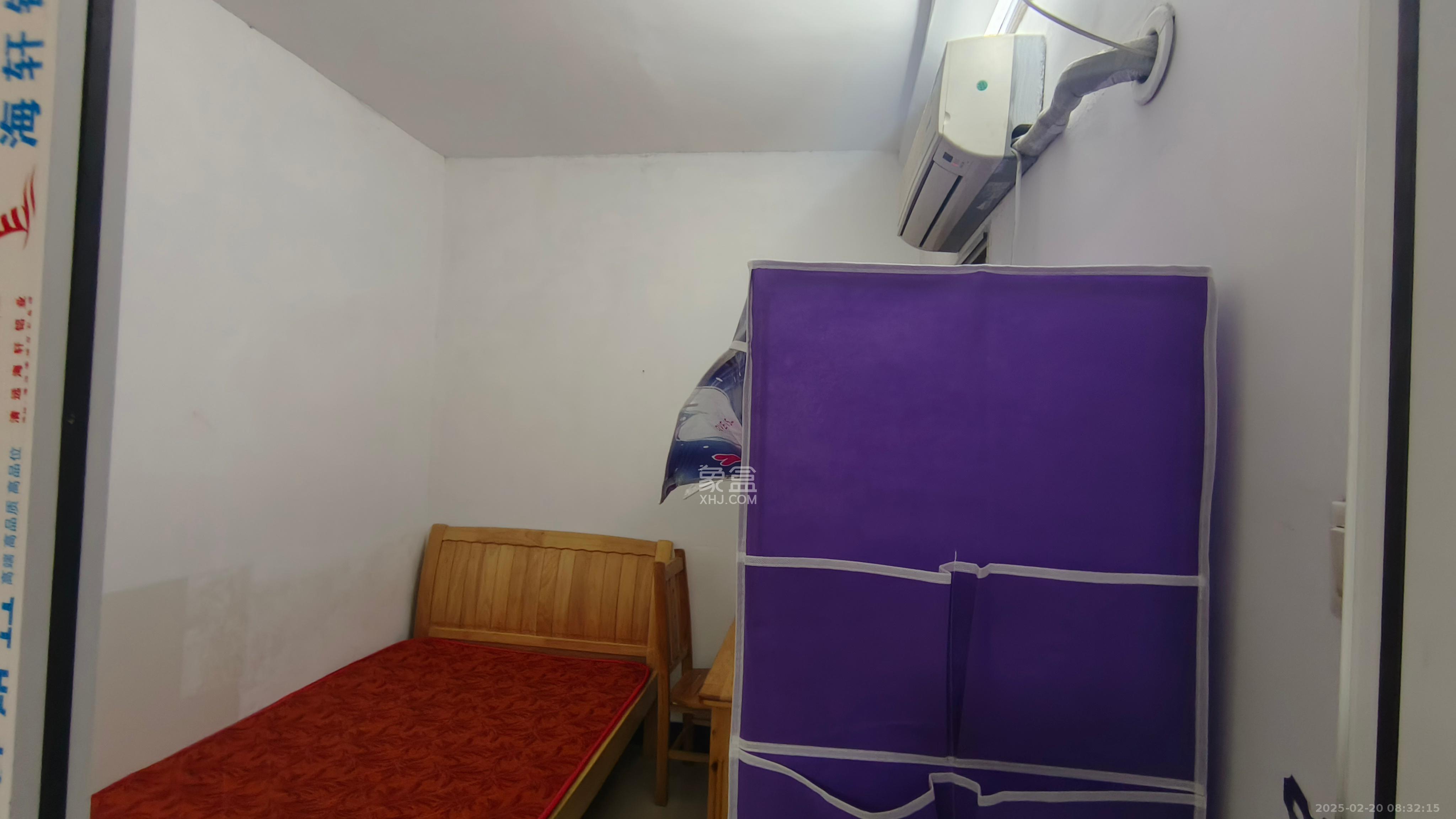 化油器厂宿舍 3室1厅1卫 1900.0元/月 化油器厂宿舍 3室1厅1卫 1900.0元/月室内图