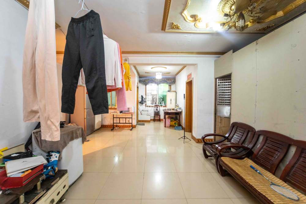 马王堆陶瓷建材新城  3室2厅1卫   58.80万