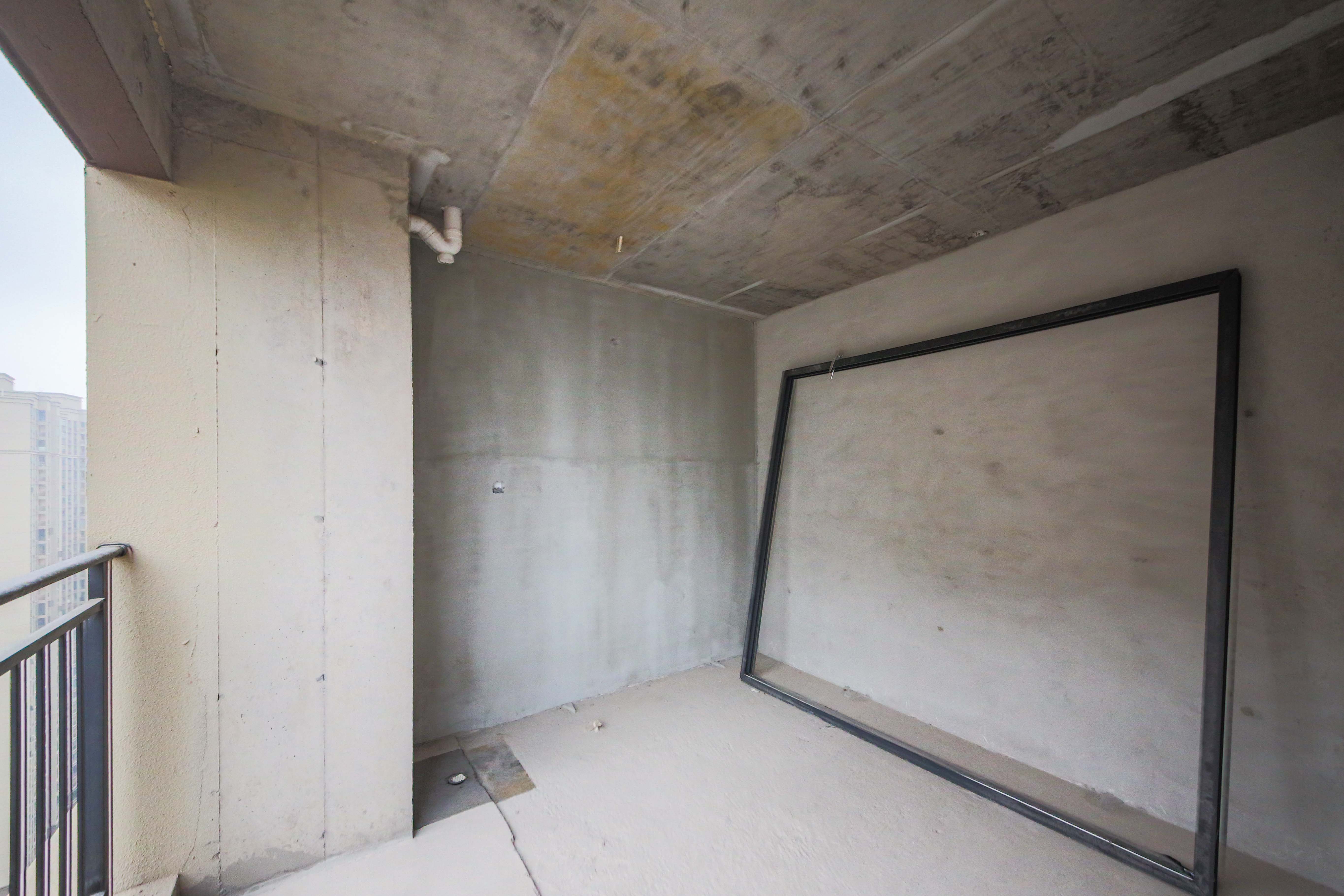 中建钰和城  4室2厅2卫   227.00万卧室