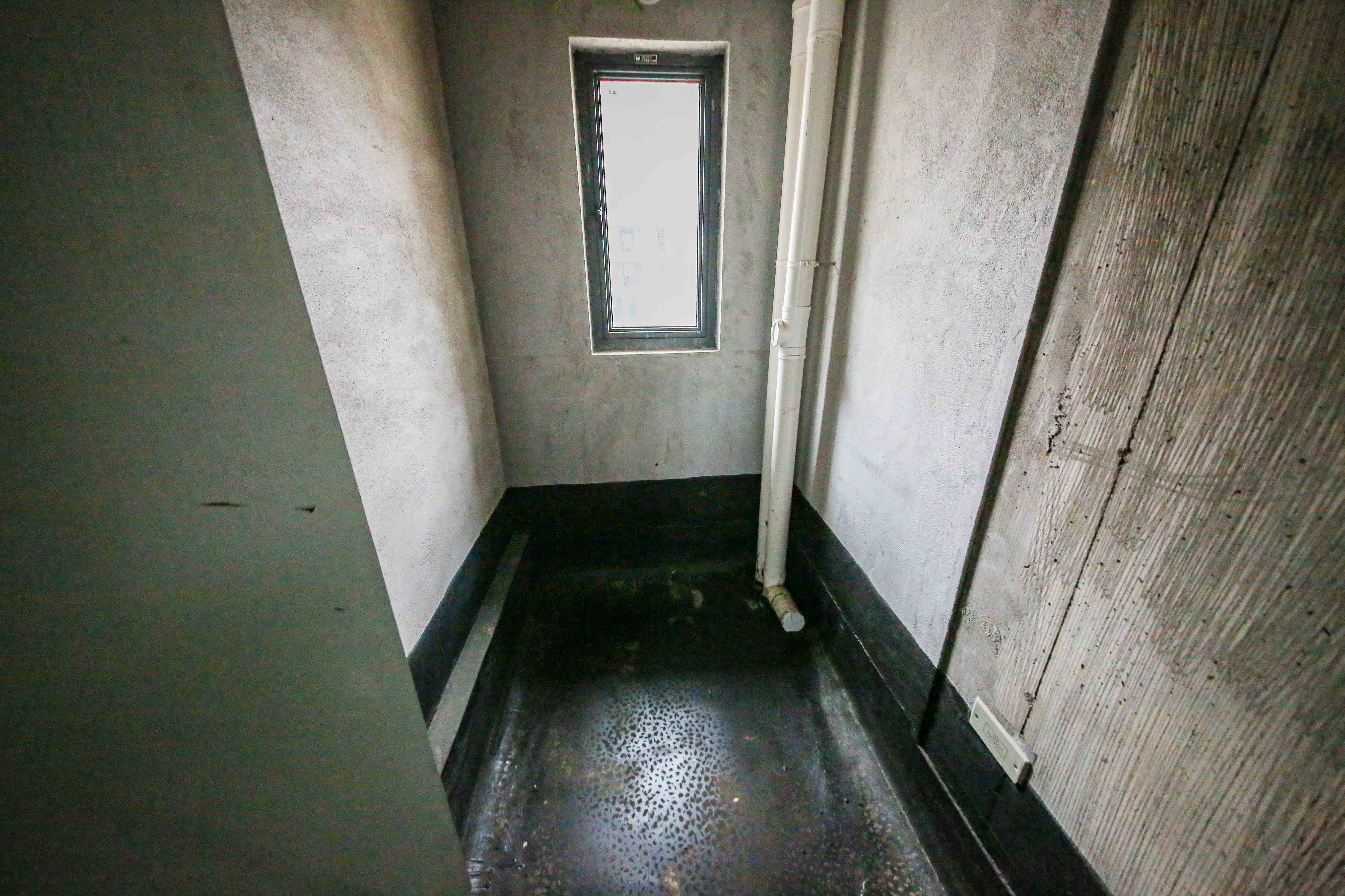 中建钰和城  4室2厅2卫   198.00万卫生间