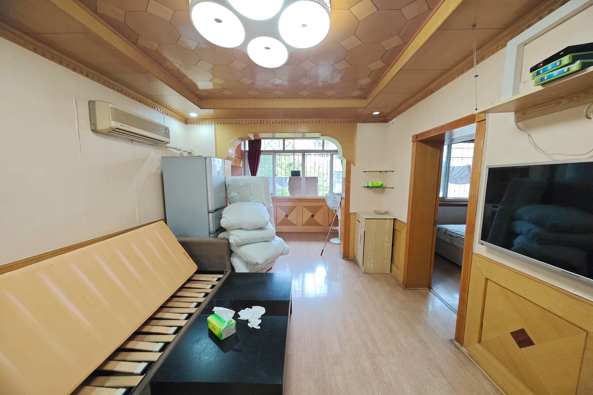 阿弥岭一二片  1室0厅0卫   38.00万客厅