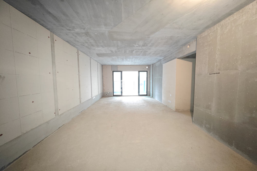 国欣向荣府  4室2厅2卫    135.0万