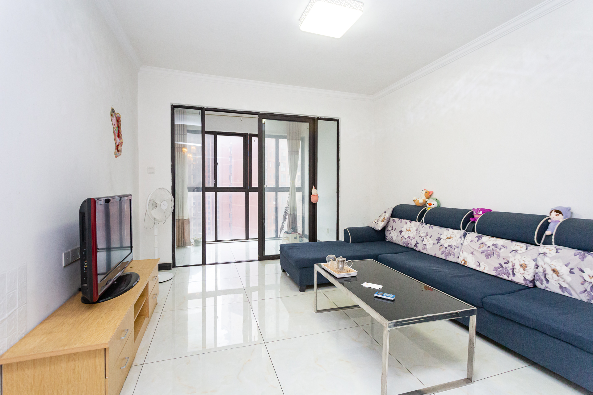 乾源国际 2室2厅1卫 59.97万 乾源国际 2室2厅1卫 59.97万客厅