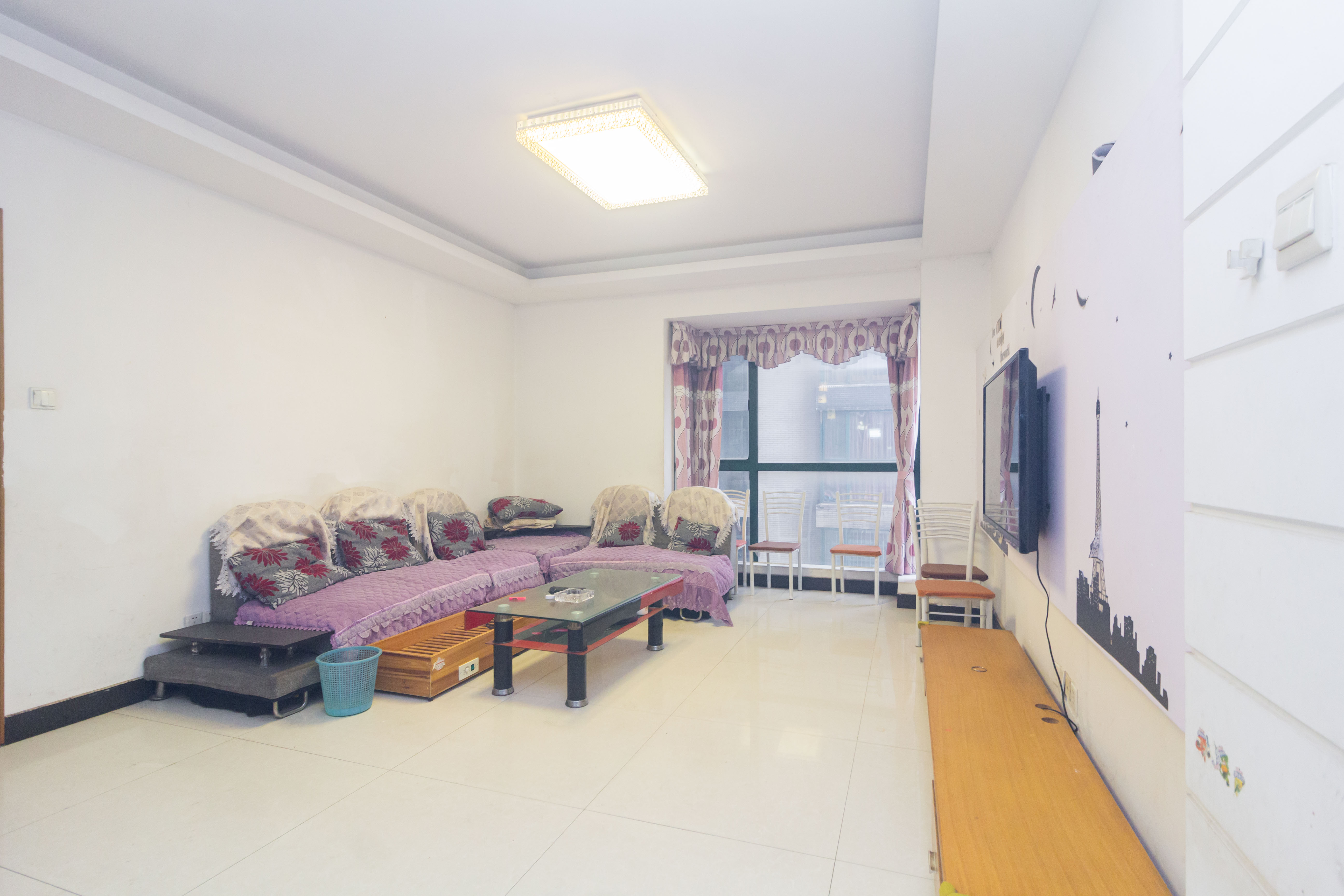 华天LOHO小镇  3室2厅2卫    60.0万 华天LOHO小镇  3室2厅2卫    60.0万客厅