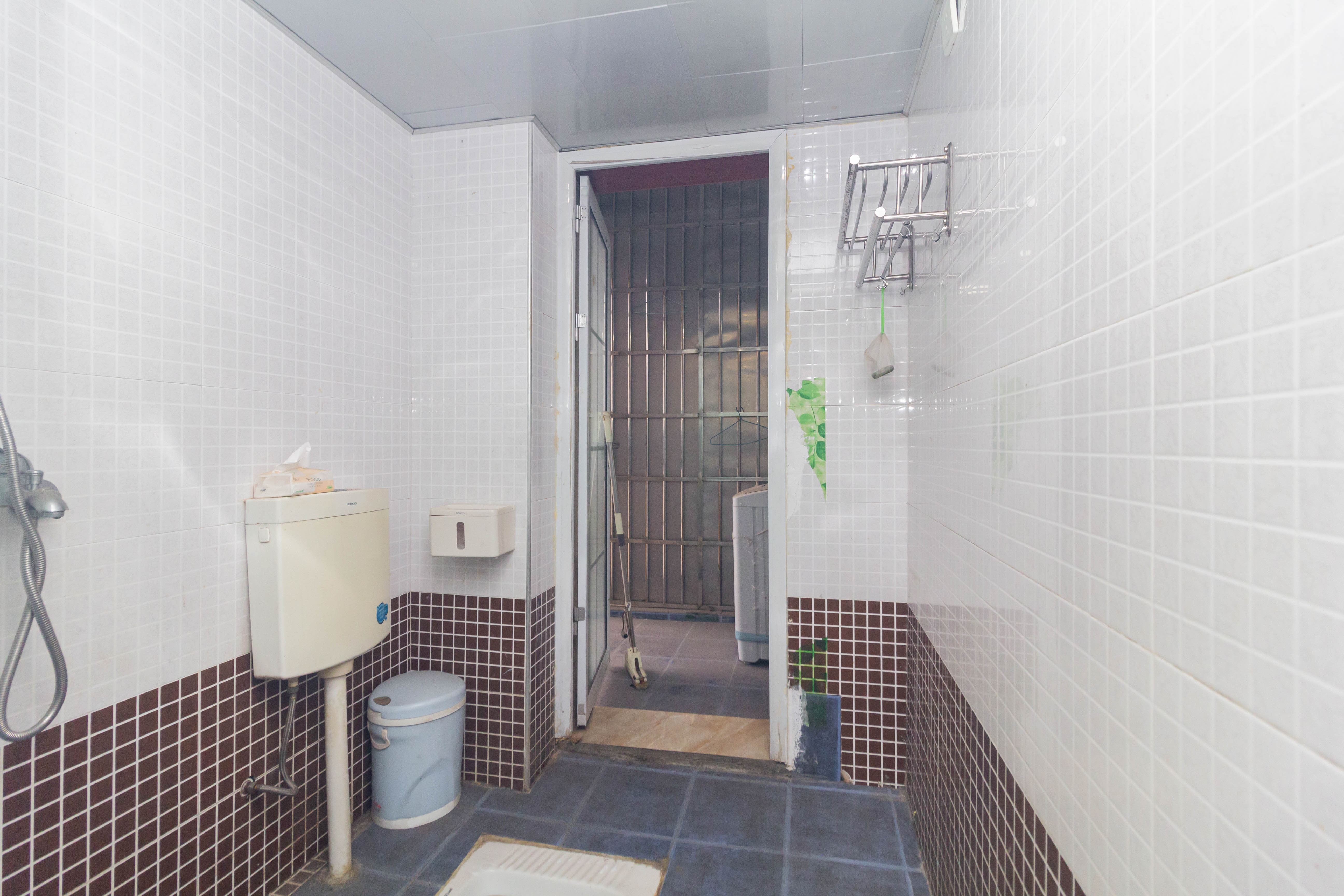 华天LOHO小镇  3室2厅2卫    60.0万 华天LOHO小镇  3室2厅2卫    60.0万卫生间