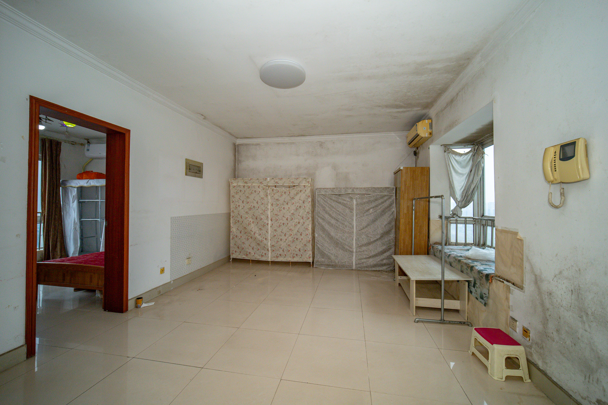 晶华美地  2室2厅1卫    38.0万 晶华美地  2室2厅1卫    38.0万客厅