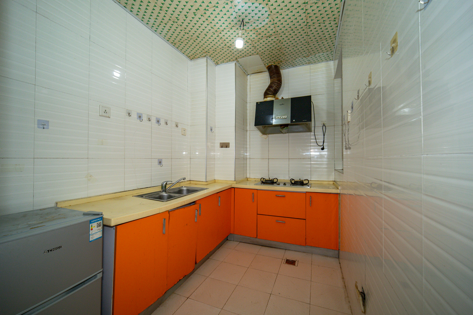 晶华美地  2室2厅1卫    38.0万 晶华美地  2室2厅1卫    38.0万厨房