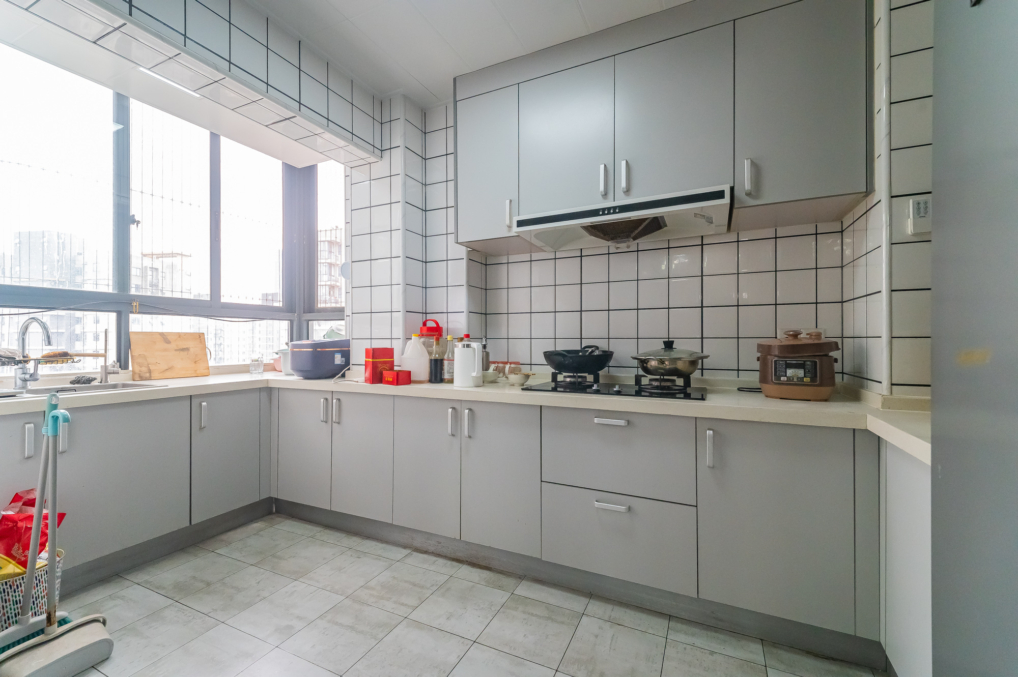 恒基凯旋门三期  3室2厅2卫    118.0万 恒基凯旋门三期  3室2厅2卫    118.0万厨房