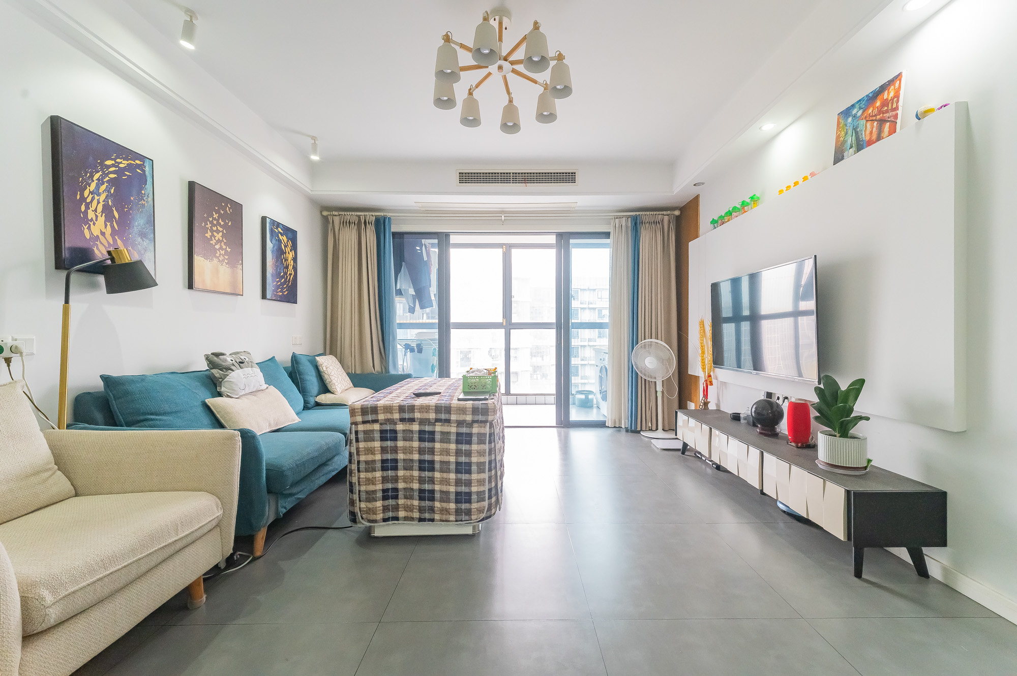 恒基凯旋门三期  3室2厅2卫    118.0万 恒基凯旋门三期  3室2厅2卫    118.0万客厅