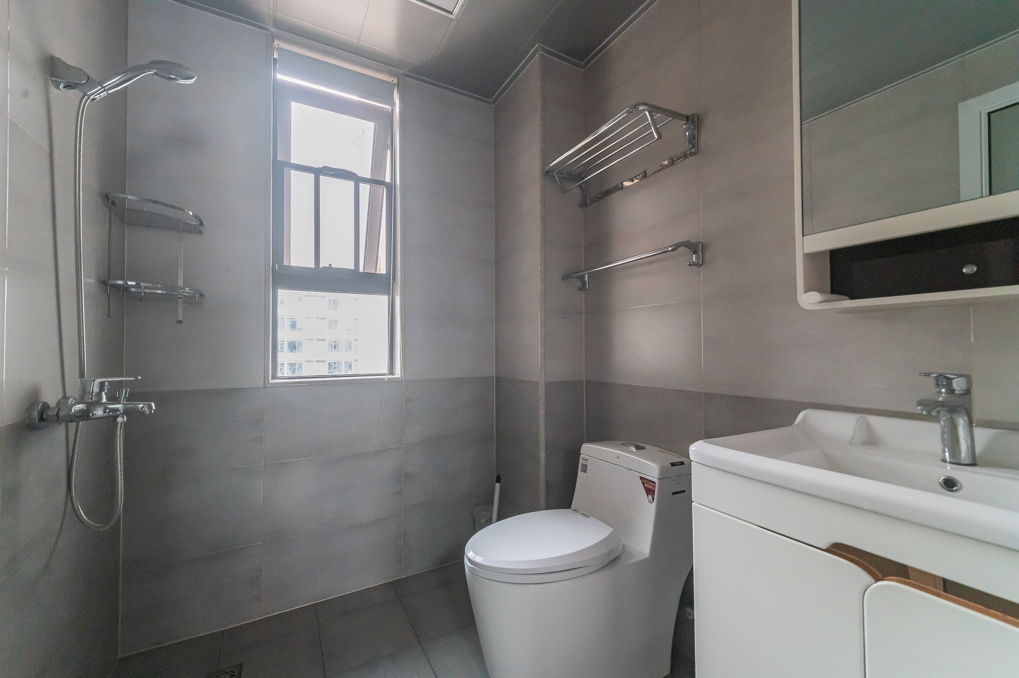 恒基凯旋门三期  3室2厅2卫    118.0万 恒基凯旋门三期  3室2厅2卫    118.0万卫生间