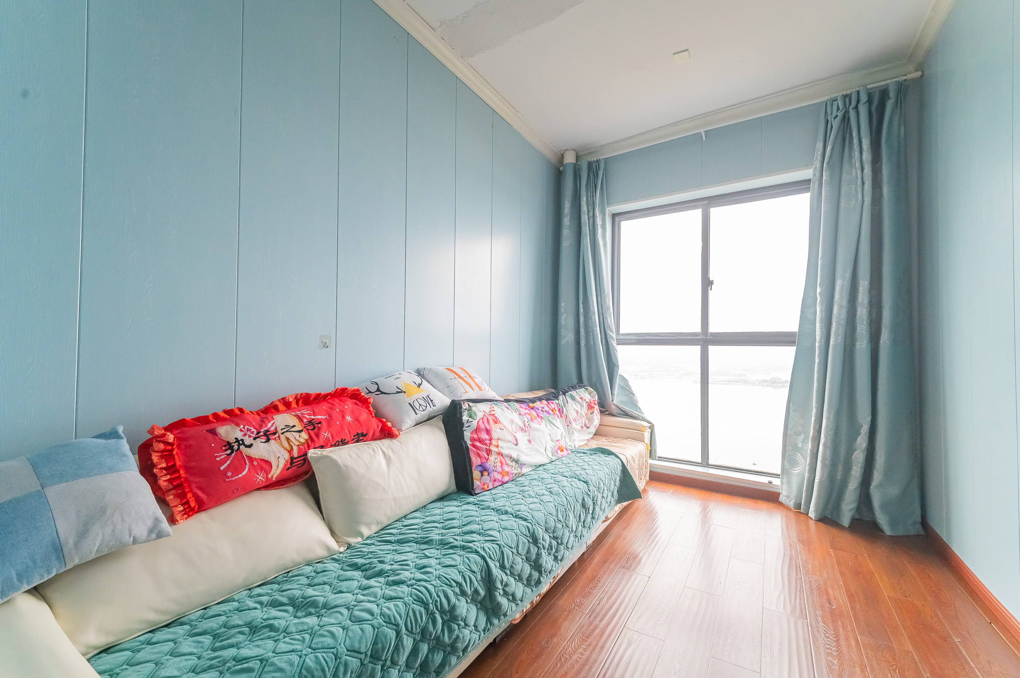 国泰九龙湾 3室2厅2卫 118.0万 国泰九龙湾 3室2厅2卫 118.0万卧室