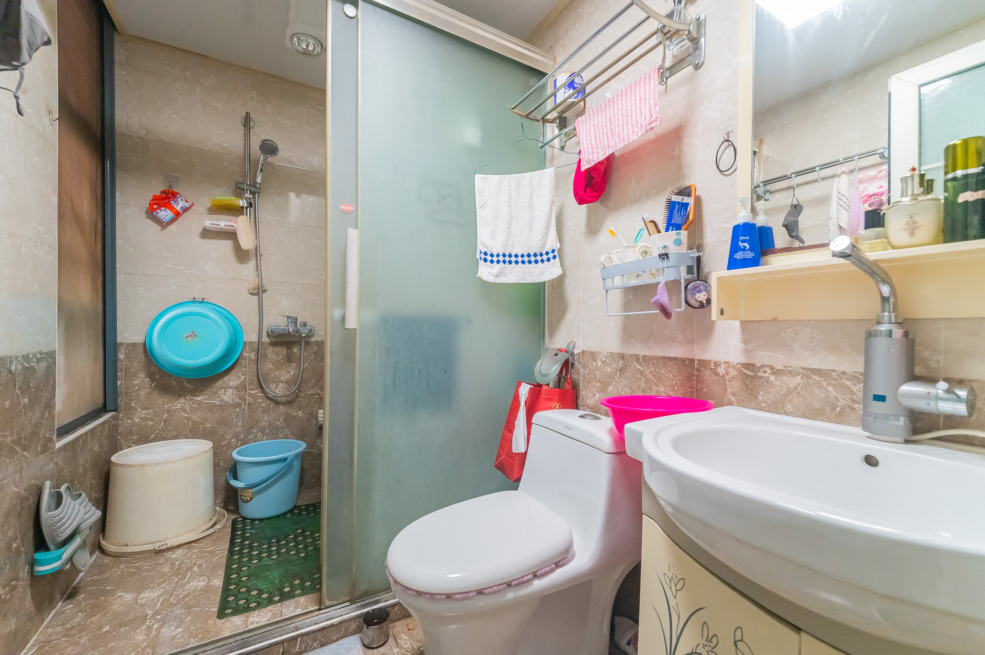 华润凤凰城二期 3室2厅1卫 73.8万 华润凤凰城二期 3室2厅1卫 73.8万卫生间