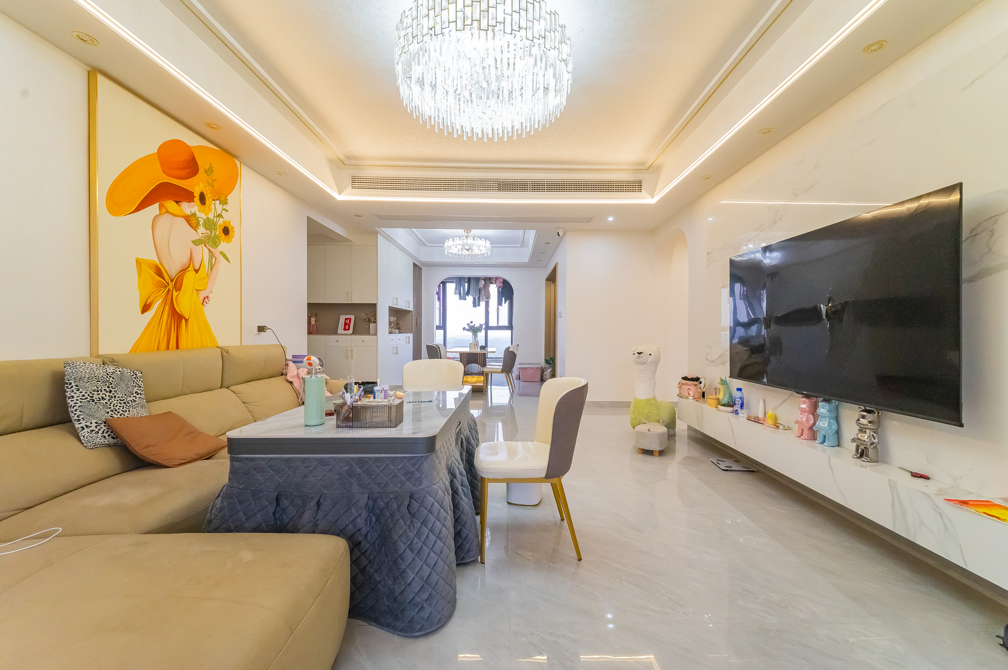 中交建发松雅院 4室2厅2卫 168.80万 中交建发松雅院 4室2厅2卫 168.80万客厅