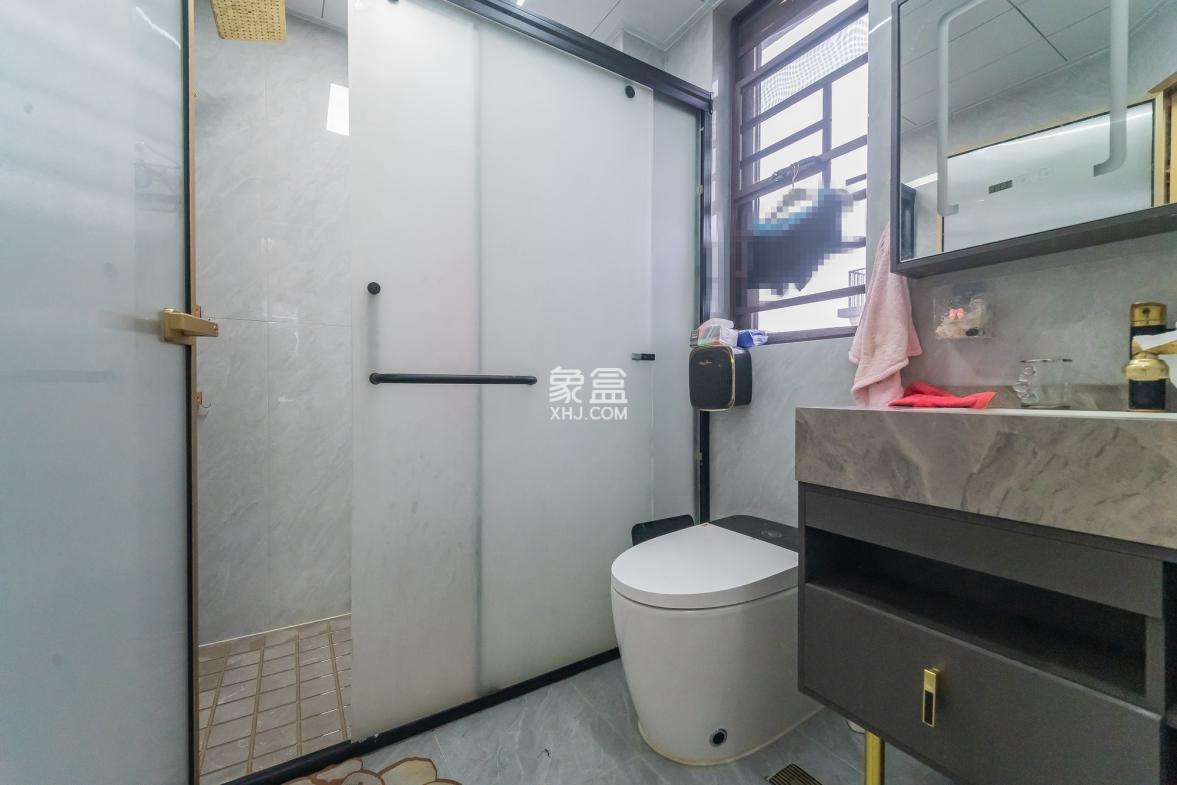 中交建发松雅院 4室2厅2卫 168.80万 中交建发松雅院 4室2厅2卫 168.80万卫生间