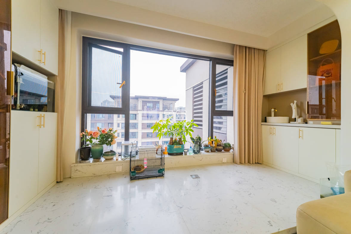 中交建发松雅院 4室2厅2卫 168.80万 中交建发松雅院 4室2厅2卫 168.80万阳台