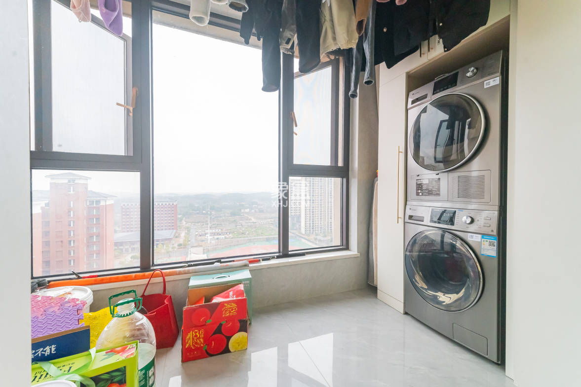 中交建发松雅院 4室2厅2卫 168.80万 中交建发松雅院 4室2厅2卫 168.80万阳台