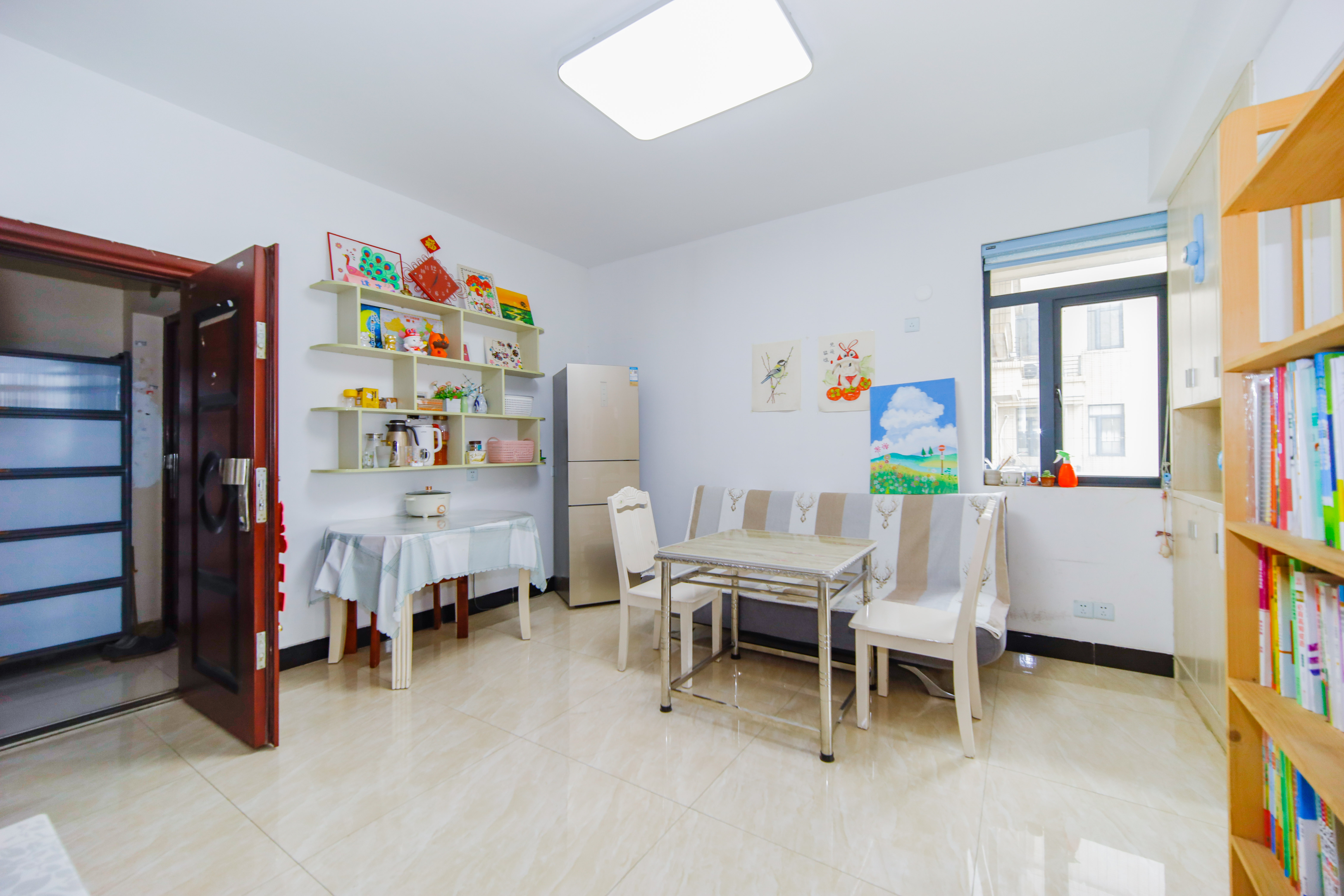 园康星都荟  2室1厅1卫    43.8万 园康星都荟  2室1厅1卫    43.8万客厅