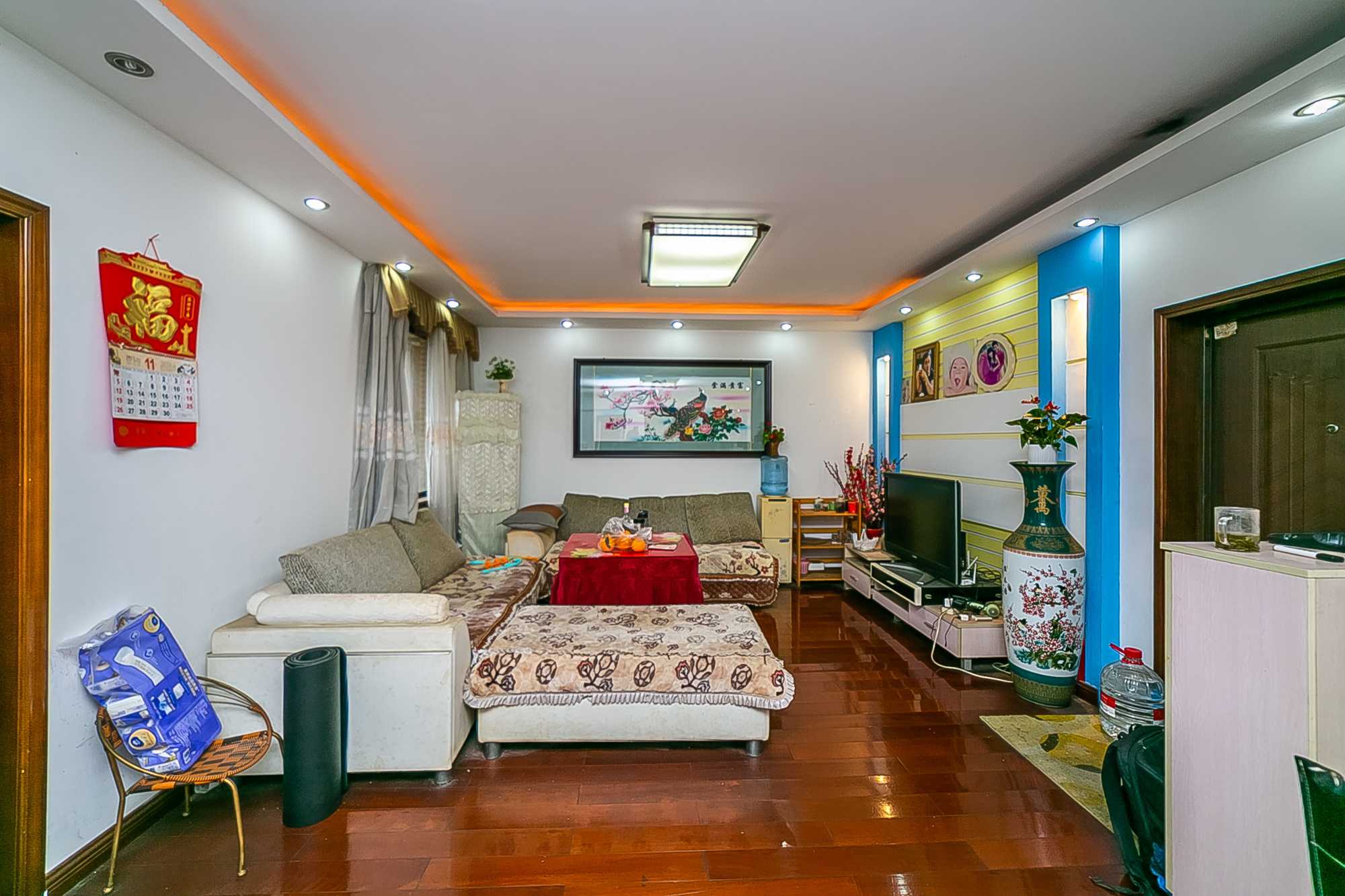 南国新城 2室2厅1卫 56.8万 南国新城 2室2厅1卫 56.8万客厅