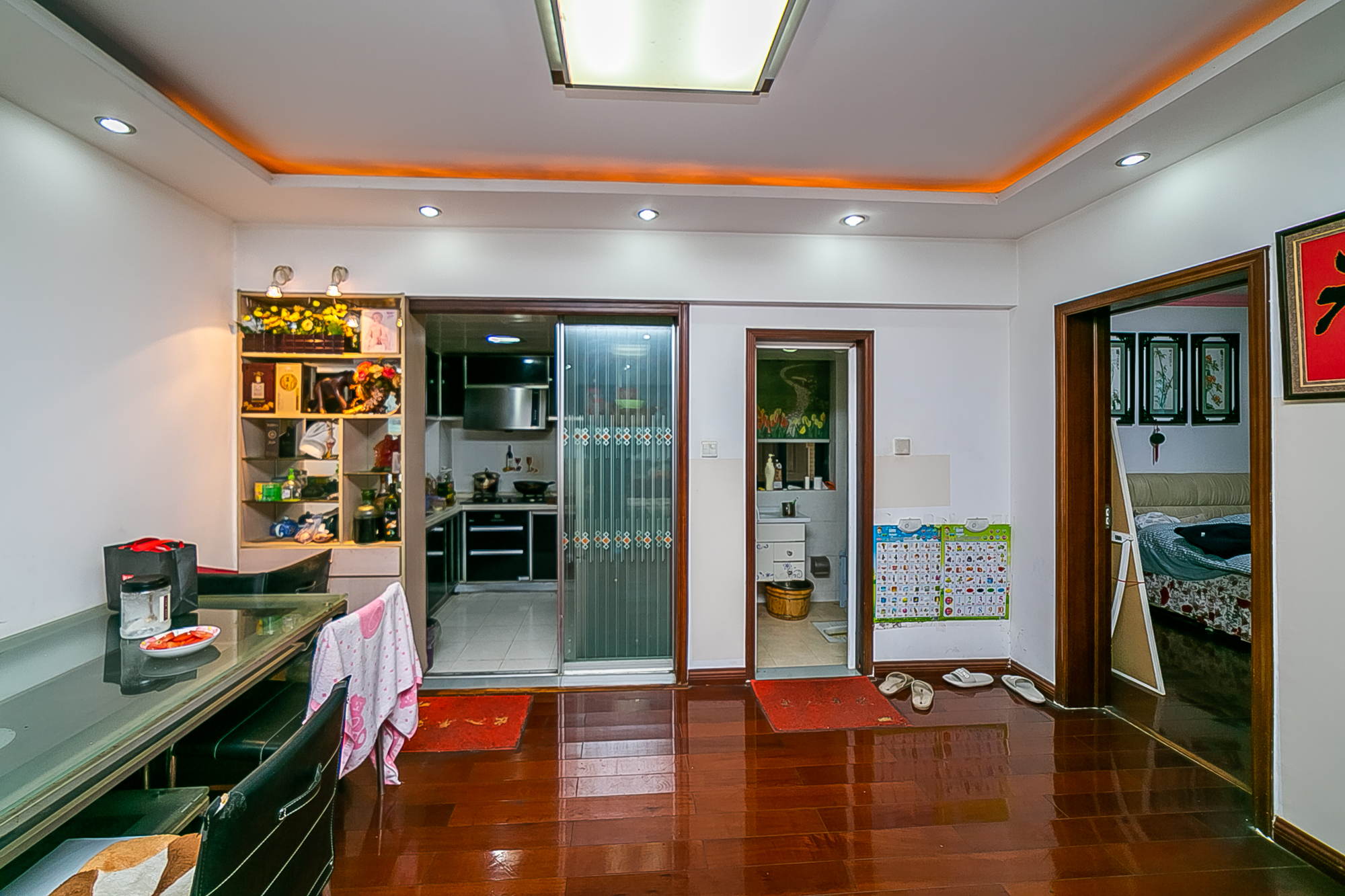 南国新城 2室2厅1卫 56.8万 南国新城 2室2厅1卫 56.8万客厅