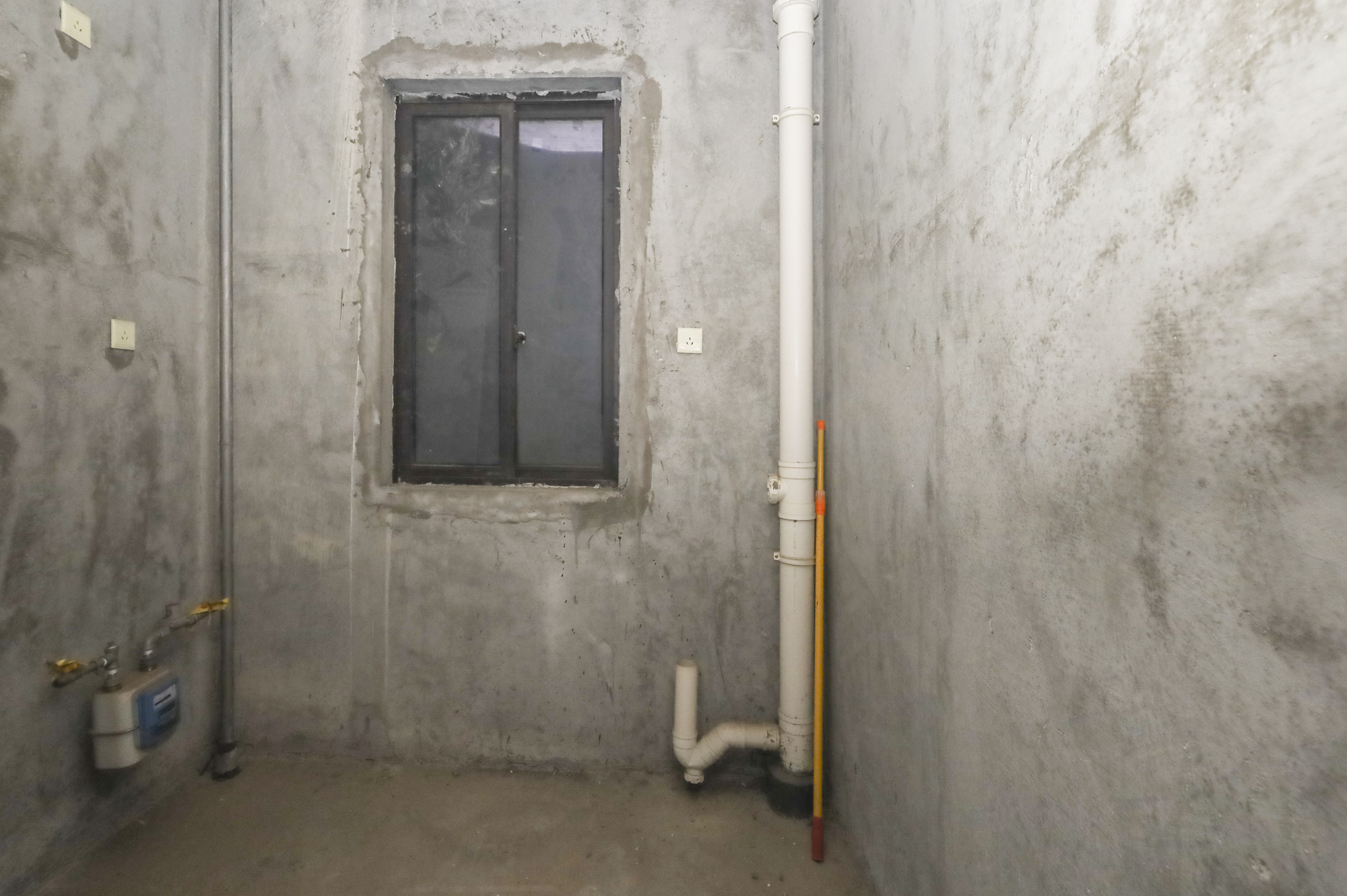 绿地海外滩一期  3室2厅1卫    42.0万 绿地海外滩一期  3室2厅1卫    42.0万厨房