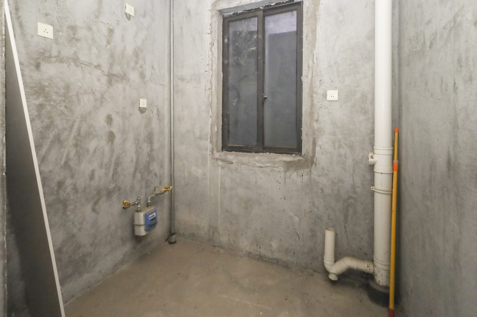 绿地海外滩一期  3室2厅1卫    42.0万 绿地海外滩一期  3室2厅1卫    42.0万厨房