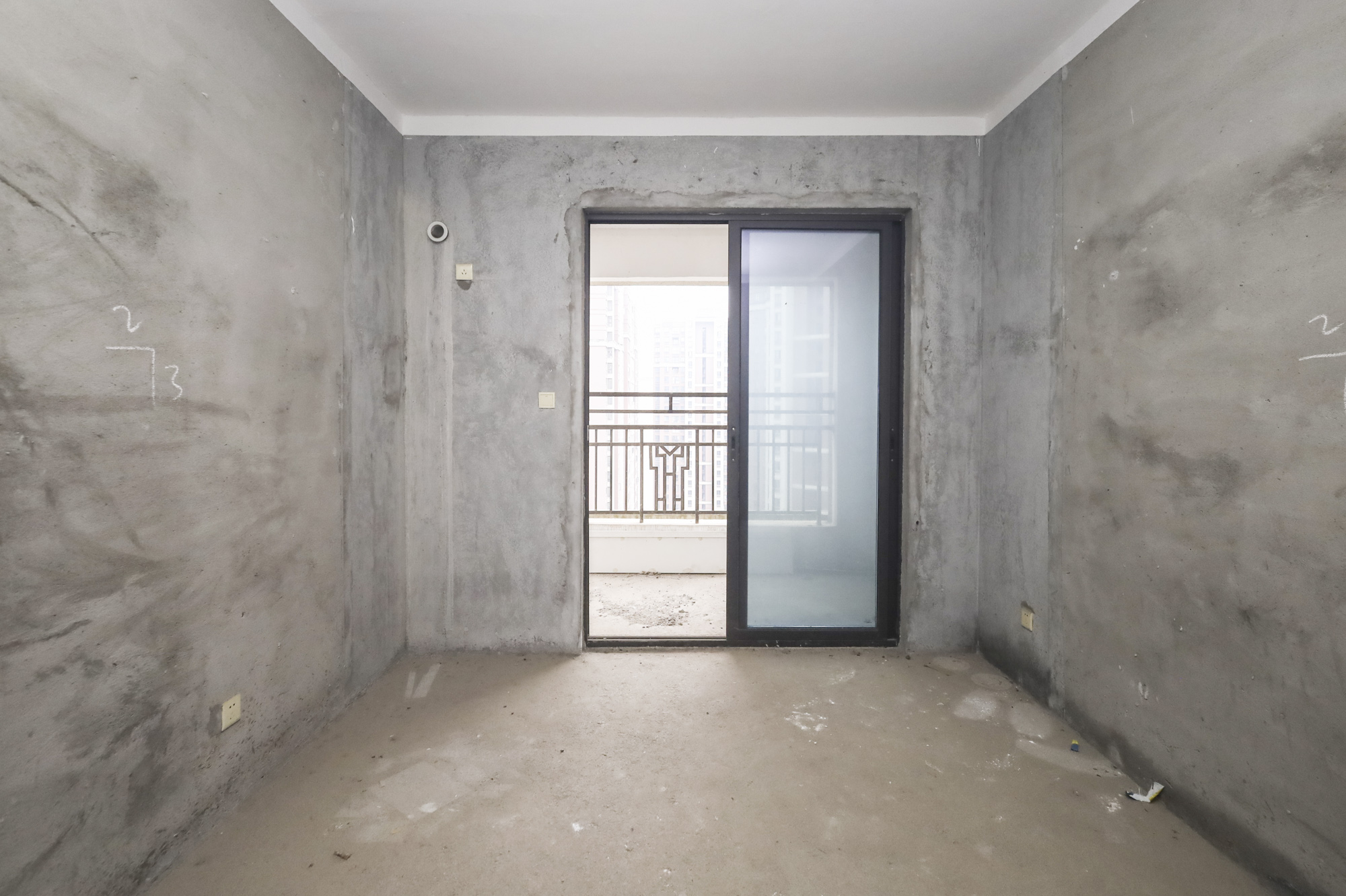 绿地海外滩一期  3室2厅1卫    42.0万 绿地海外滩一期  3室2厅1卫    42.0万卧室