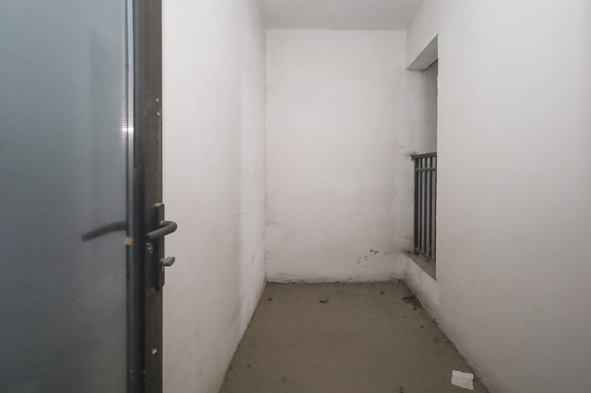 绿地海外滩一期  3室2厅1卫    42.0万 绿地海外滩一期  3室2厅1卫    42.0万卧室