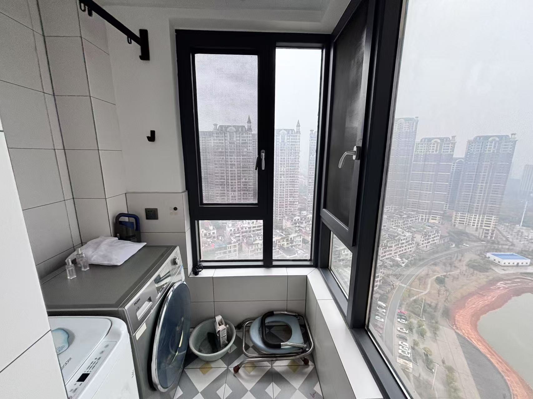 翡翠公园(北大资源) 3室2厅2卫 109.8万 翡翠公园(北大资源) 3室2厅2卫 109.8万室内图