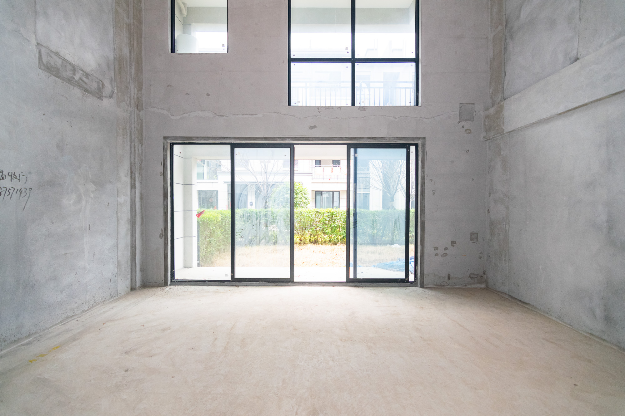 长房越秀星悦荟  5室2厅2卫    208.0万 长房越秀星悦荟  5室2厅2卫    208.0万客厅