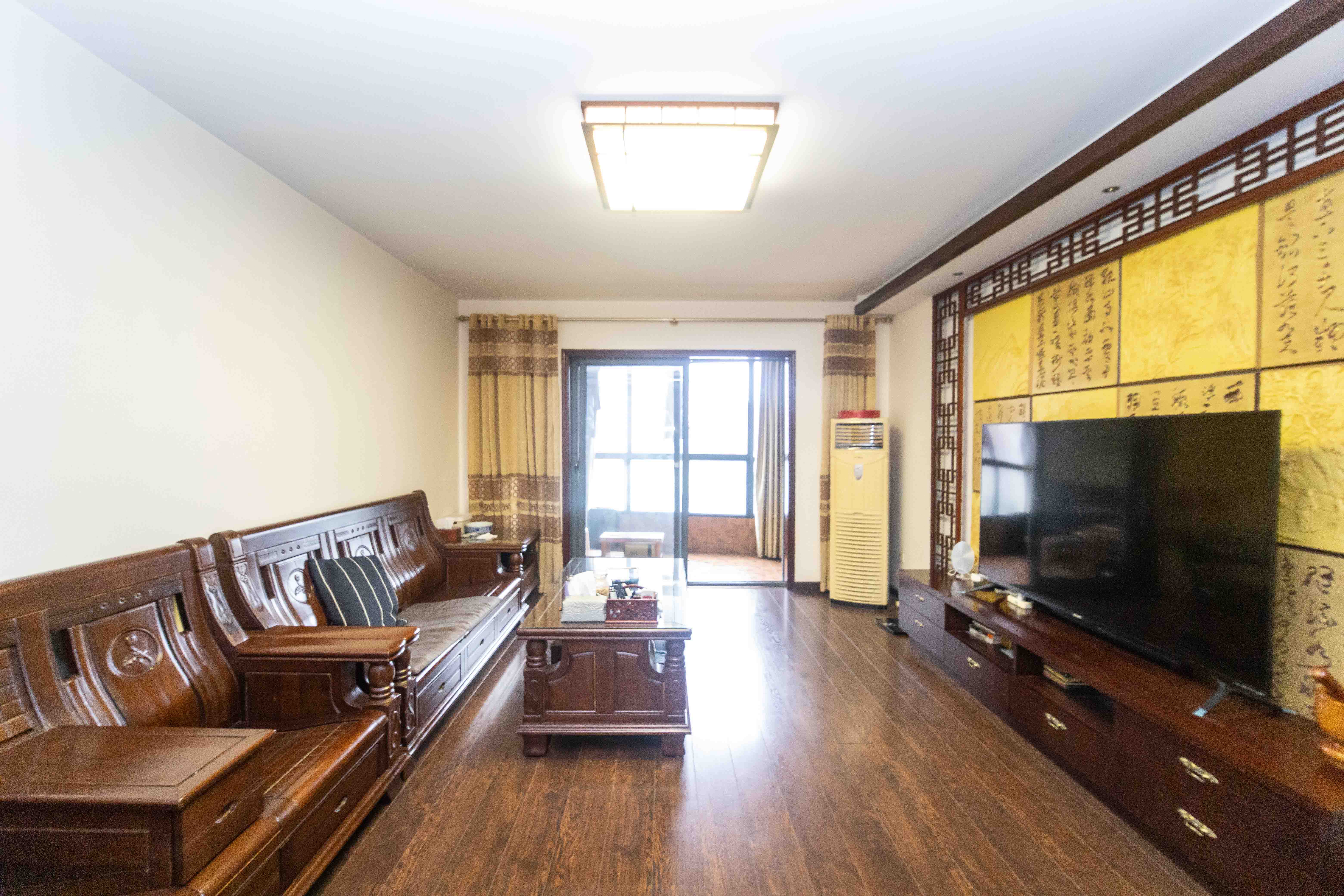 西子花苑 3室2厅2卫 118.5万 西子花苑 3室2厅2卫 118.5万客厅