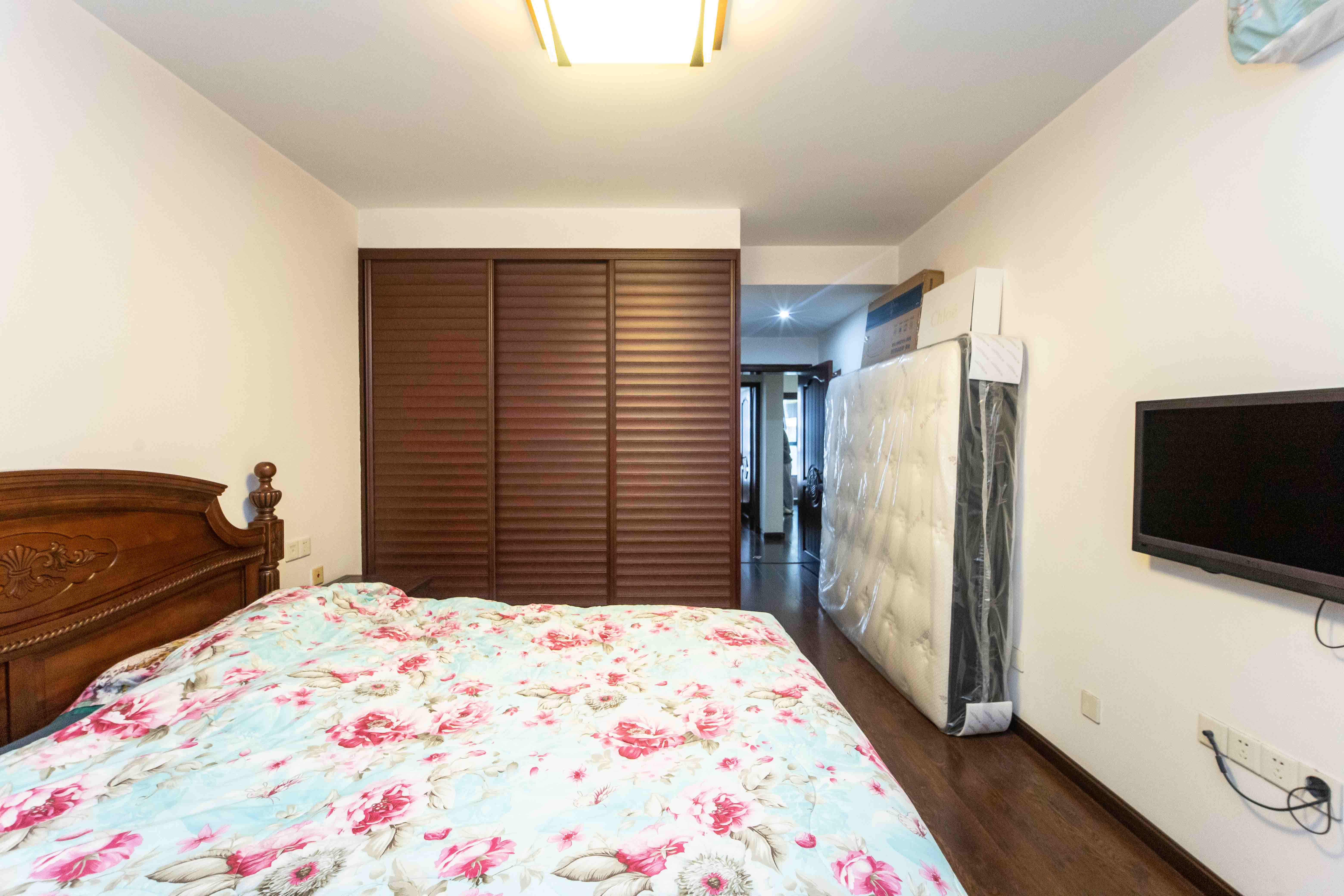 西子花苑 3室2厅2卫 118.5万 西子花苑 3室2厅2卫 118.5万卧室