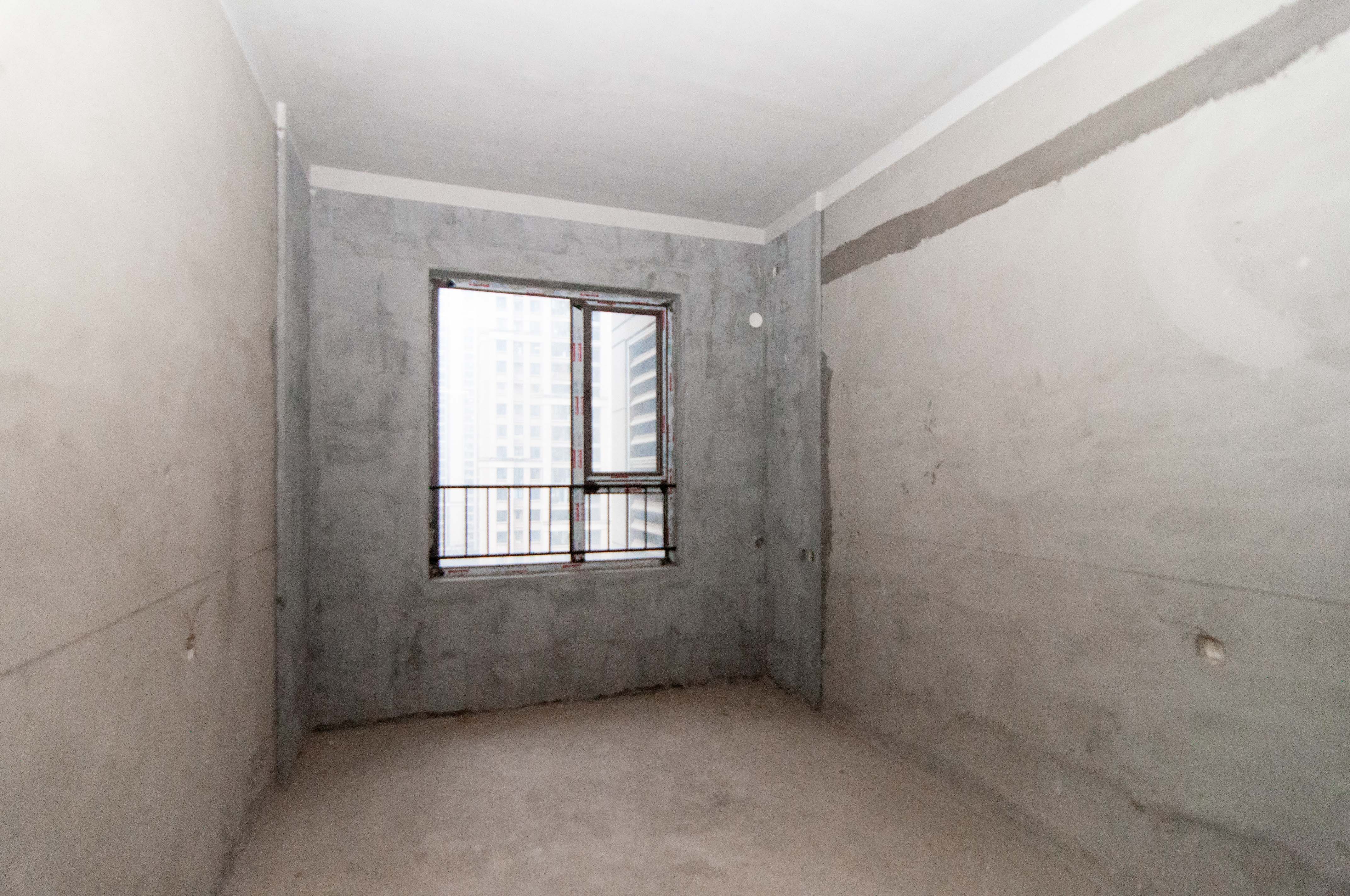 卓越浅水湾  4室2厅2卫    136.0万其他