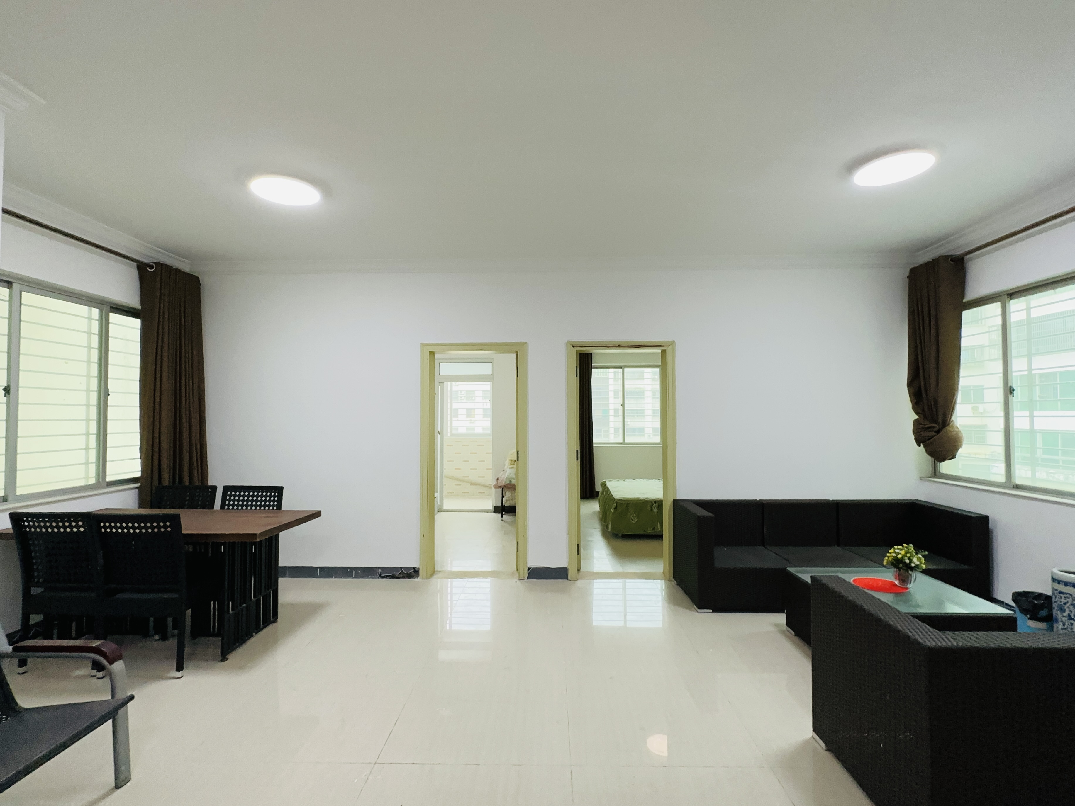 富豪大厦(富豪花园) 2室2厅1卫 139.5万 富豪大厦(富豪花园) 2室2厅1卫 139.5万客厅