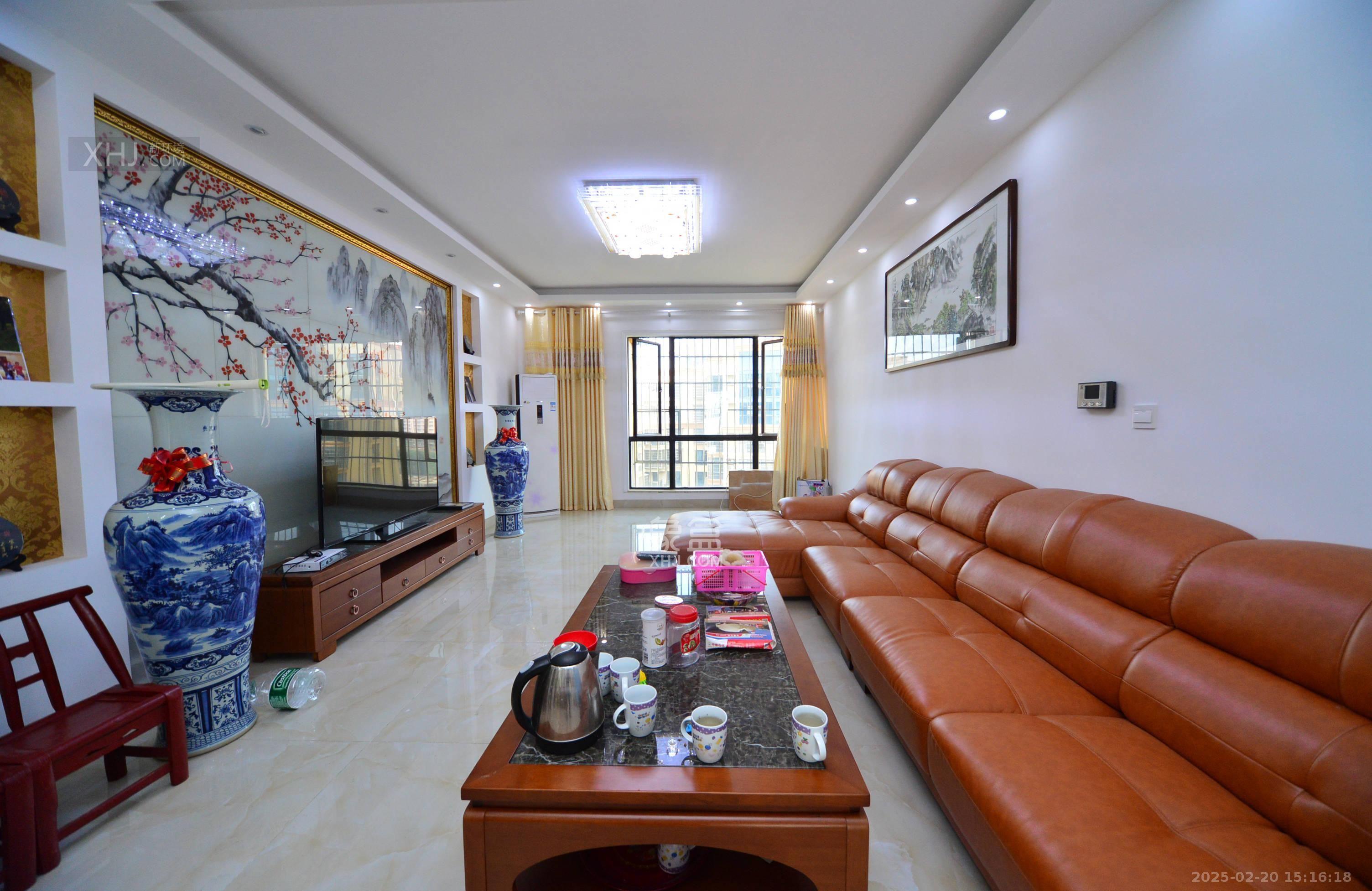 康斯丹郡(融程领秀佳园) 3室2厅2卫 3000.00元/月 康斯丹郡(融程领秀佳园) 3室2厅2卫 3000.00元/月室内图