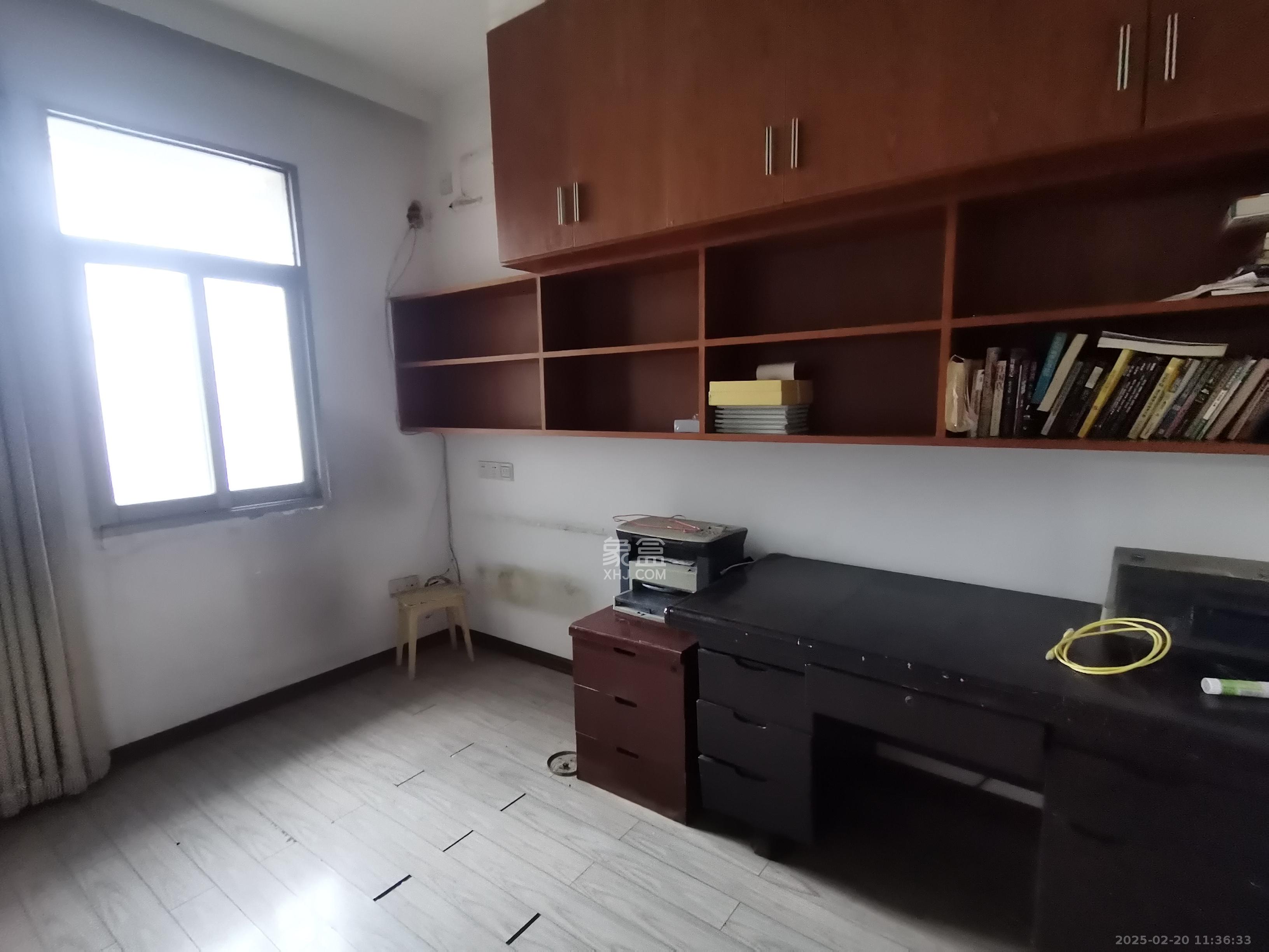 化肥厂宿舍 3室2厅1卫 900.0元/月 化肥厂宿舍 3室2厅1卫 900.0元/月室内图