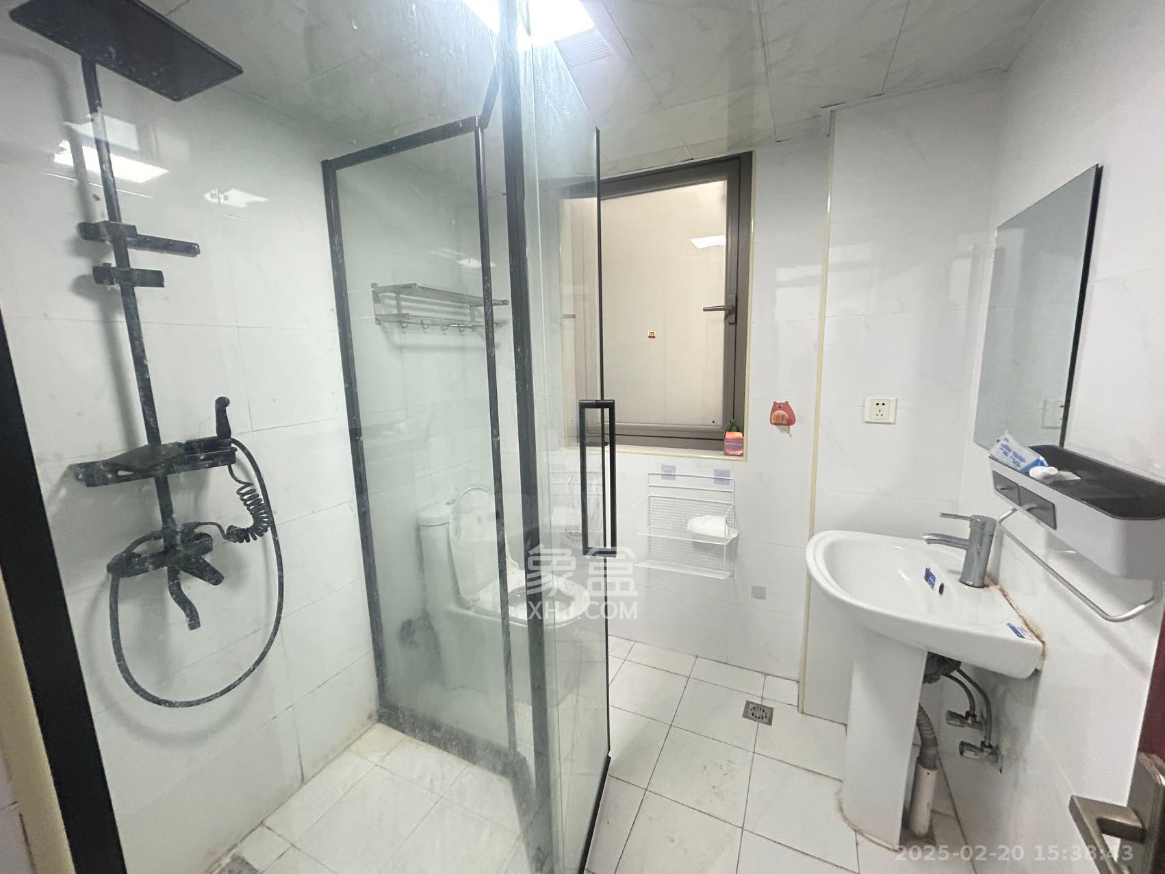 怡海星城 3室2厅1卫 1800.0元/月 怡海星城 3室2厅1卫 1800.0元/月室内图