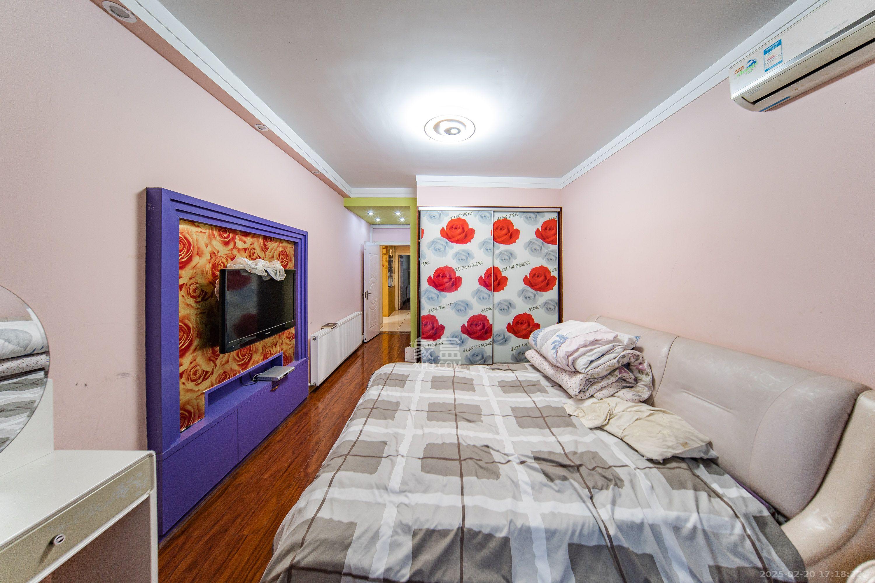 阳光100三期 3室2厅2卫 3000.0元/月 阳光100三期 3室2厅2卫 3000.0元/月室内图