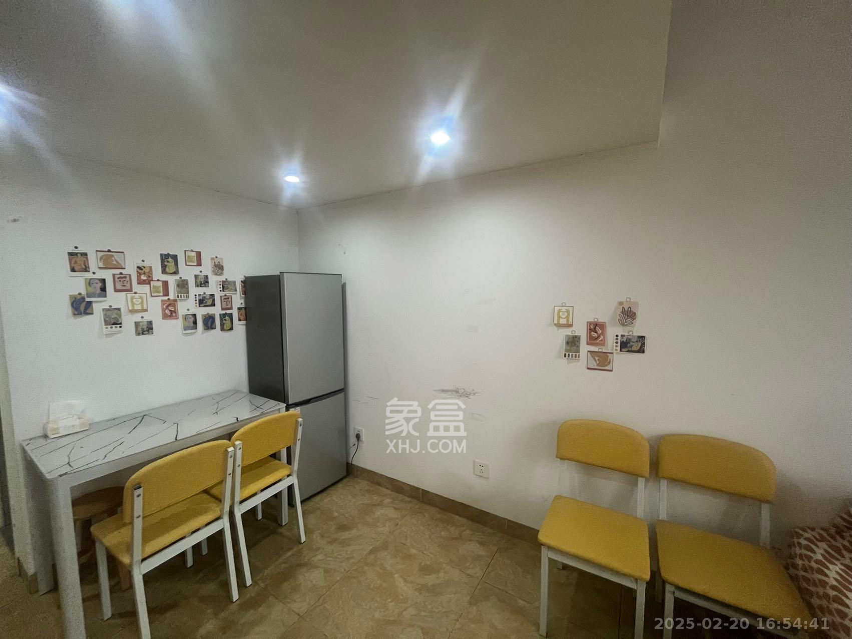 中建芙蓉嘉苑 1室1厅1卫 1600.0元/月 中建芙蓉嘉苑 1室1厅1卫 1600.0元/月室内图