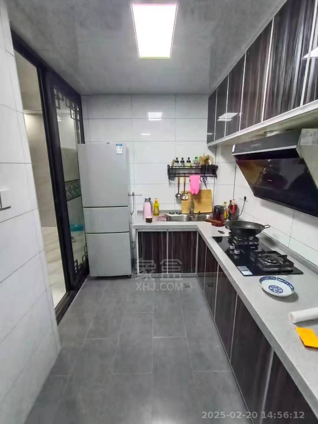 山水洲城华晨第一城 2室2厅1卫 1600.0元/月 山水洲城华晨第一城 2室2厅1卫 1600.0元/月室内图