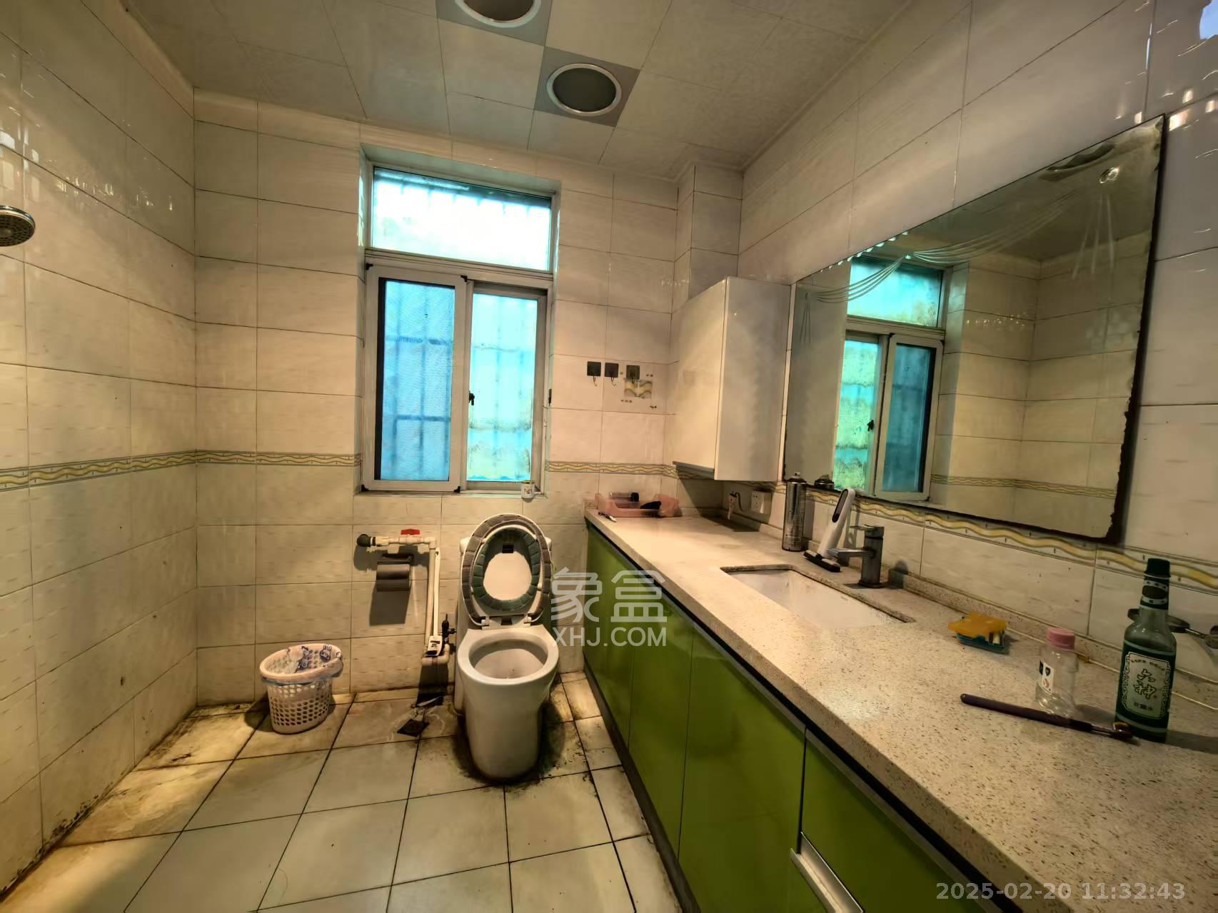 明媚星城 3室2厅2卫 3200.0元/月 明媚星城 3室2厅2卫 3200.0元/月室内图