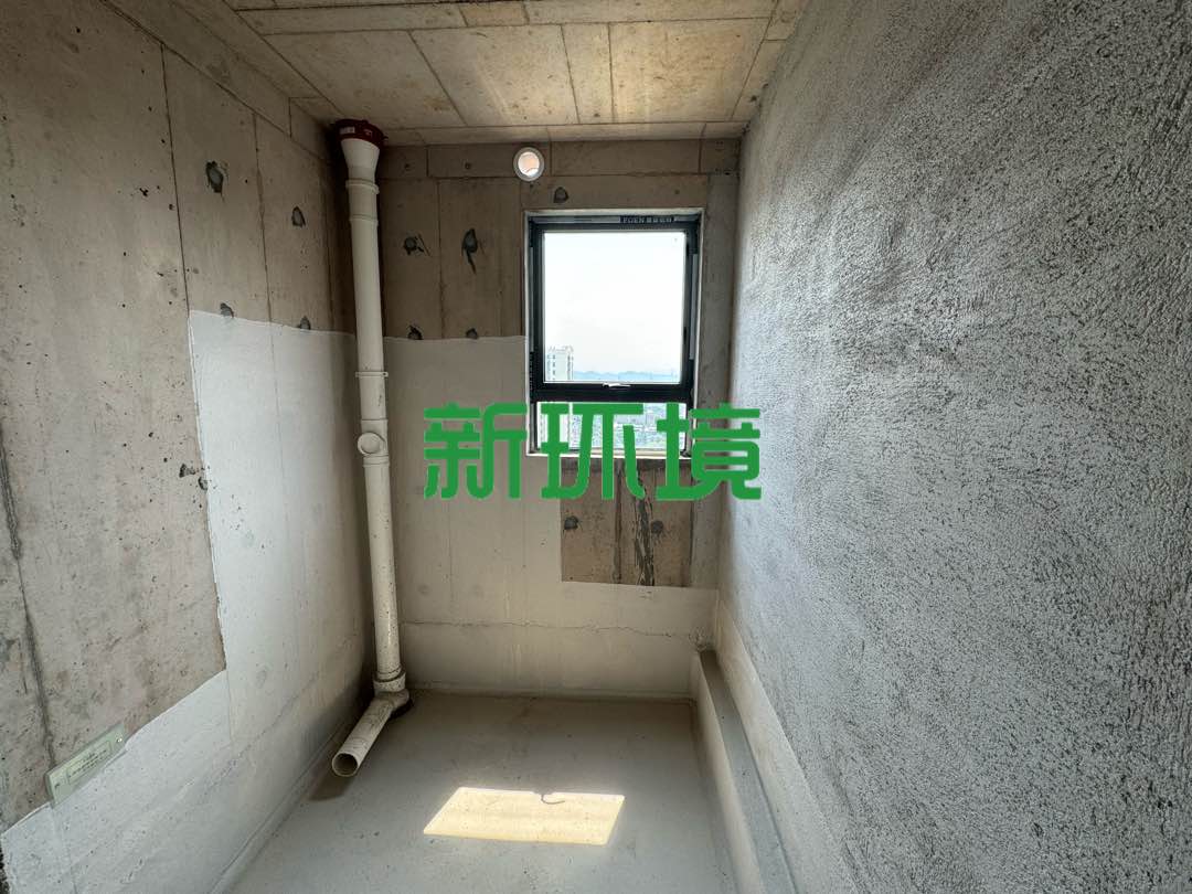 荣盛花语书院  3室2厅2卫   79.80万客厅