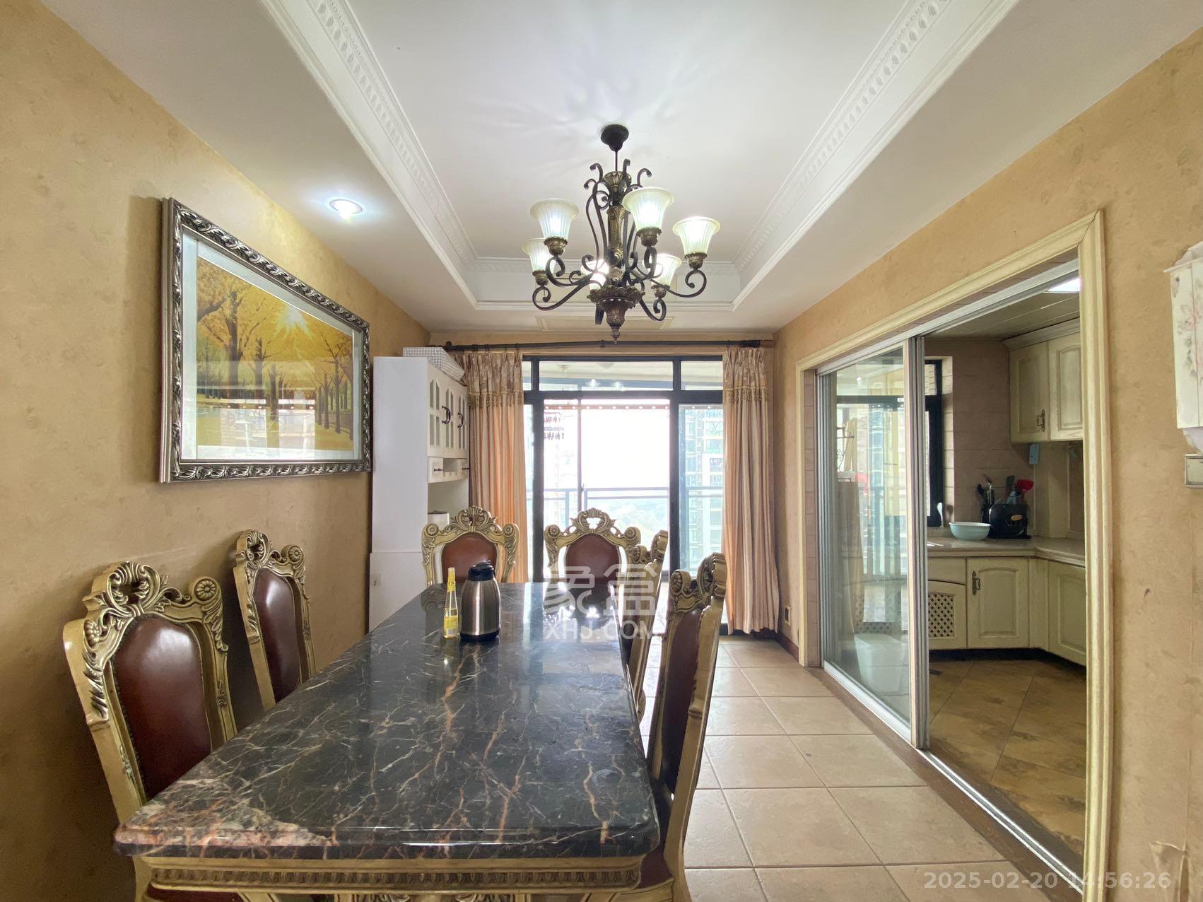 藏珑湖上国际花园 4室2厅2卫 6000.0元/月 藏珑湖上国际花园 4室2厅2卫 6000.0元/月室内图