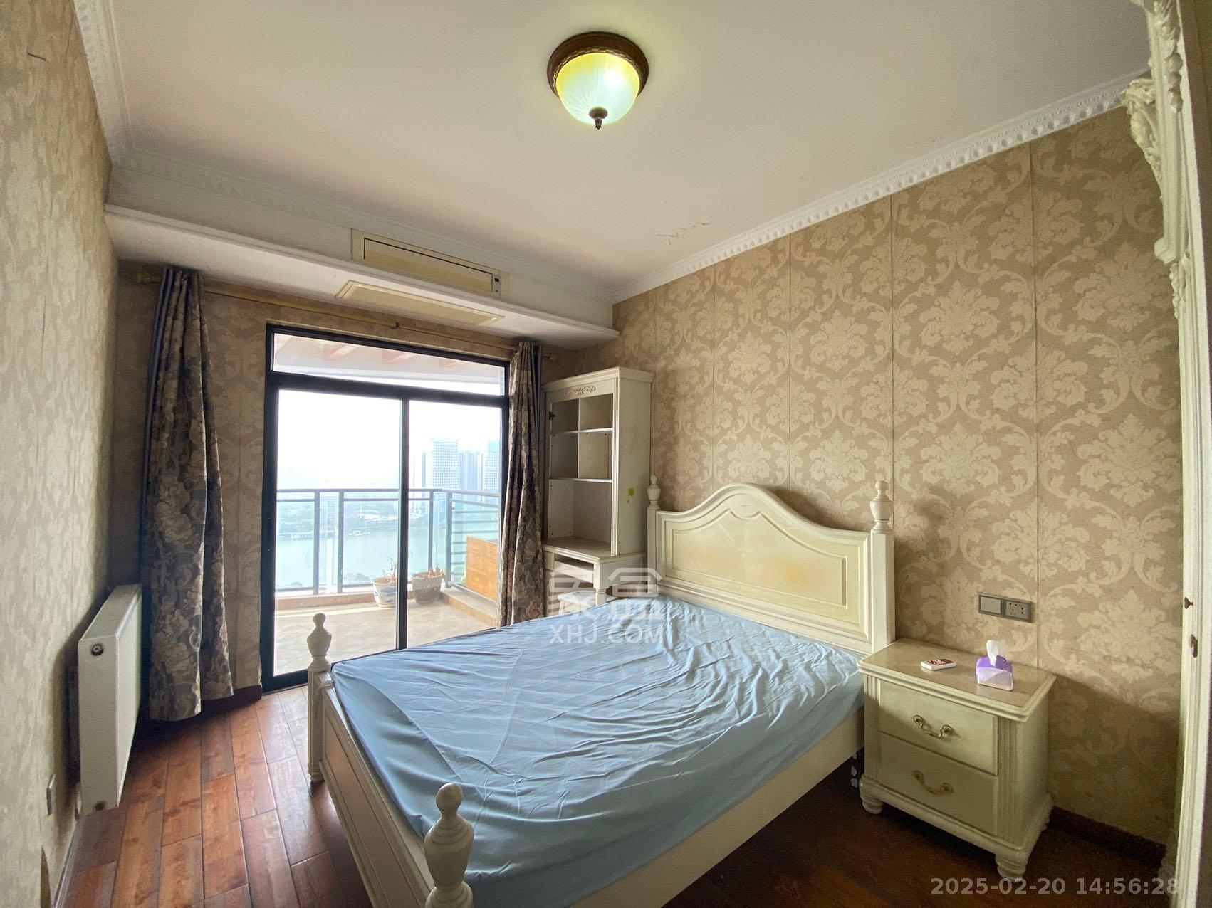 藏珑湖上国际花园 4室2厅2卫 6000.0元/月 藏珑湖上国际花园 4室2厅2卫 6000.0元/月室内图